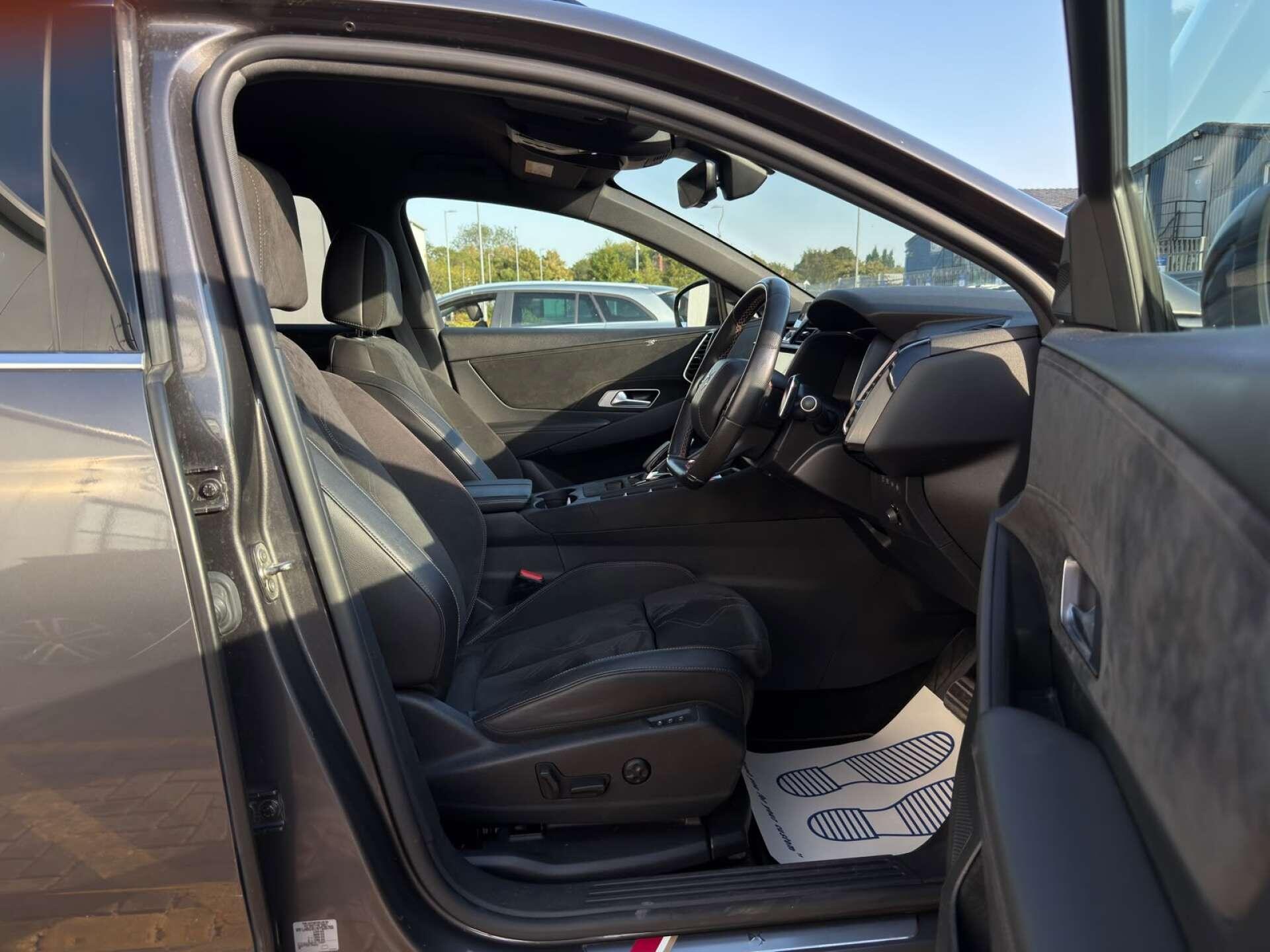 DS Automobiles DS 7 Crossback view 18
