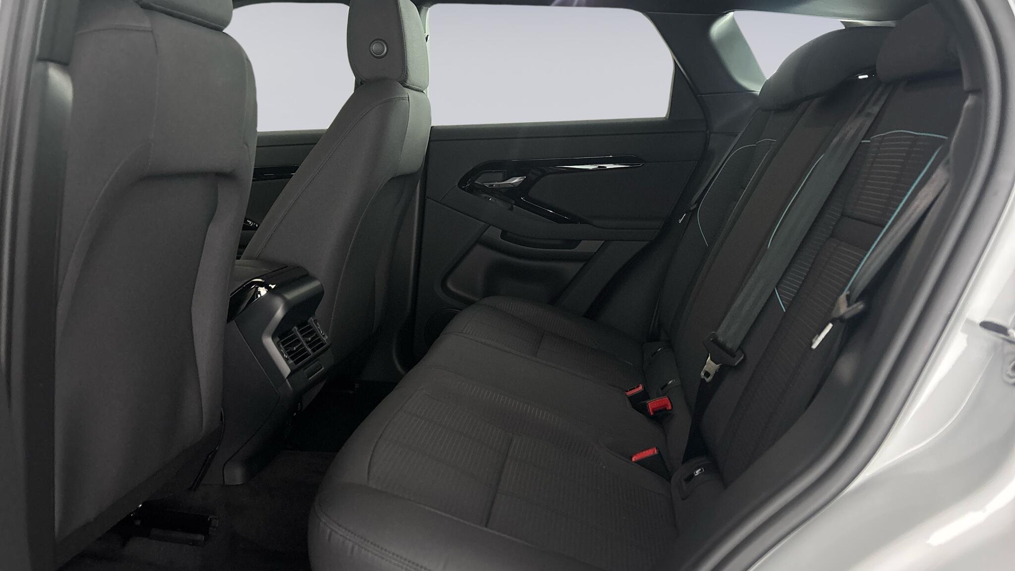 Land Rover Range Rover Evoque view 4