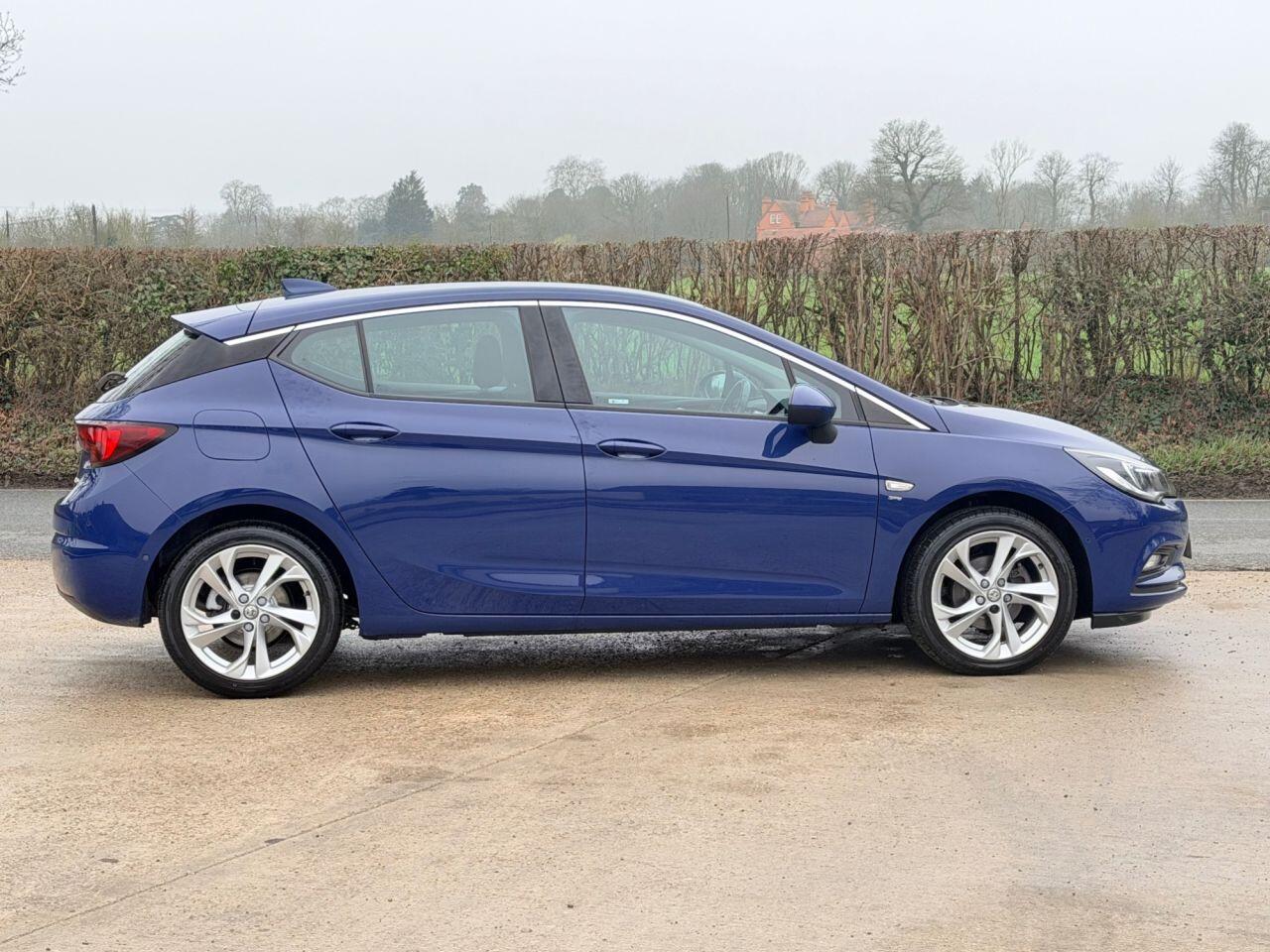 Vauxhall Astra view 7