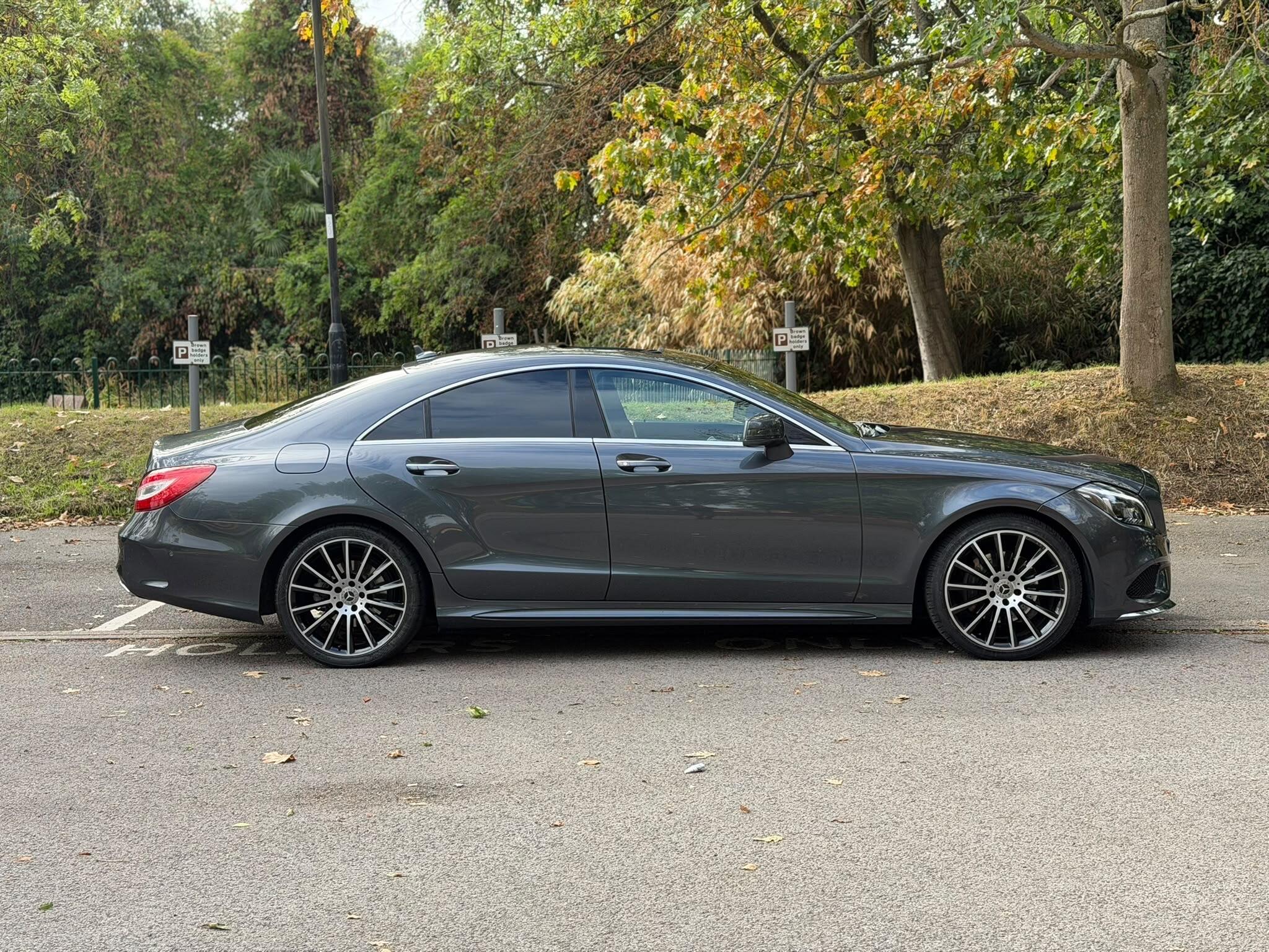 Mercedes-Benz CLS view 3