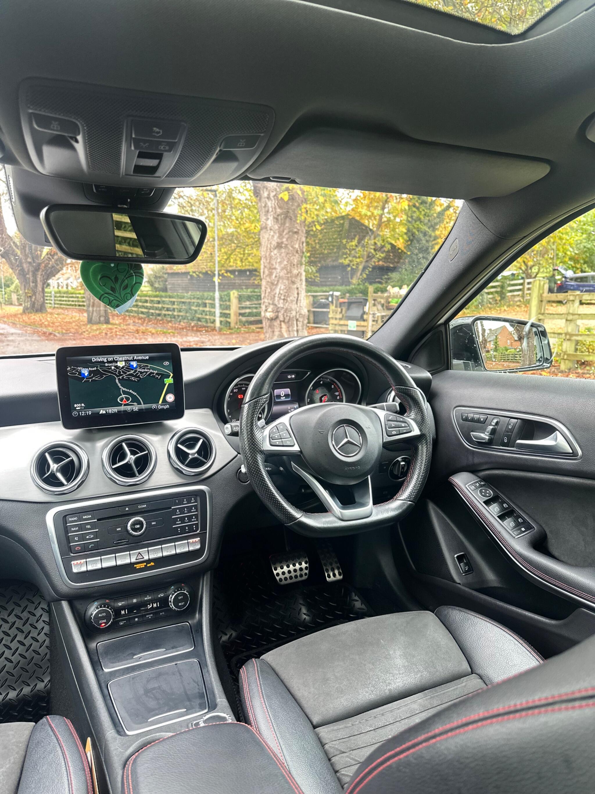 2018 Mercedes-Benz GLA 2.1 GLA220d AMG Line (Premium Plus) 7G-DCT 4MATIC Euro 6 (s/s) 5dr • 132,000 miles image 24
