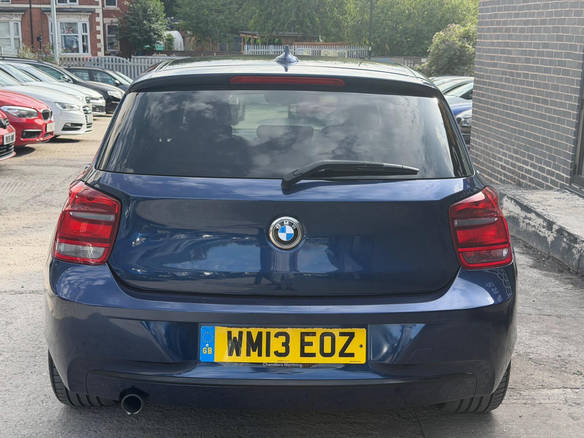 BMW 1 Series view 5