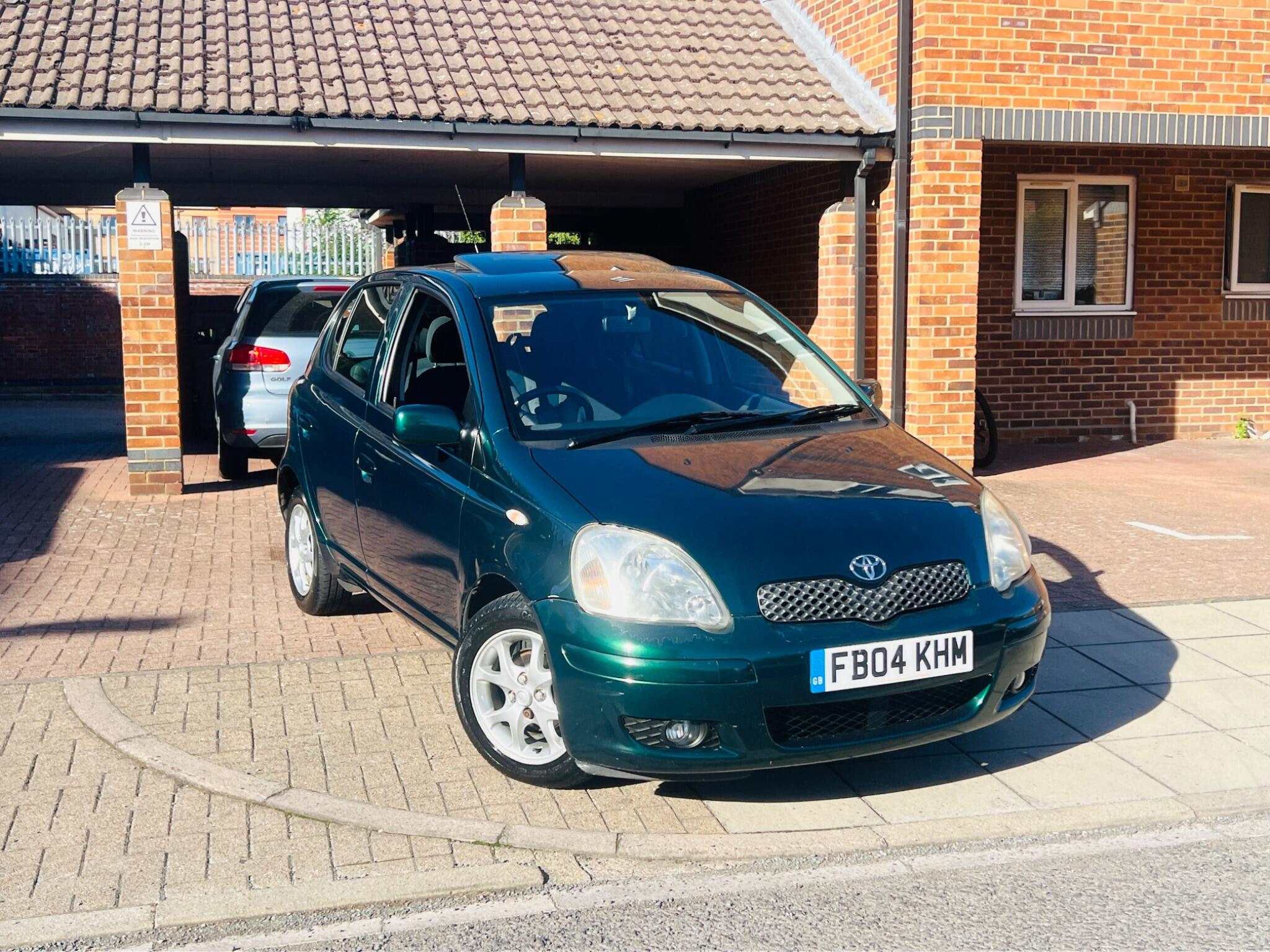 Toyota Yaris view 12