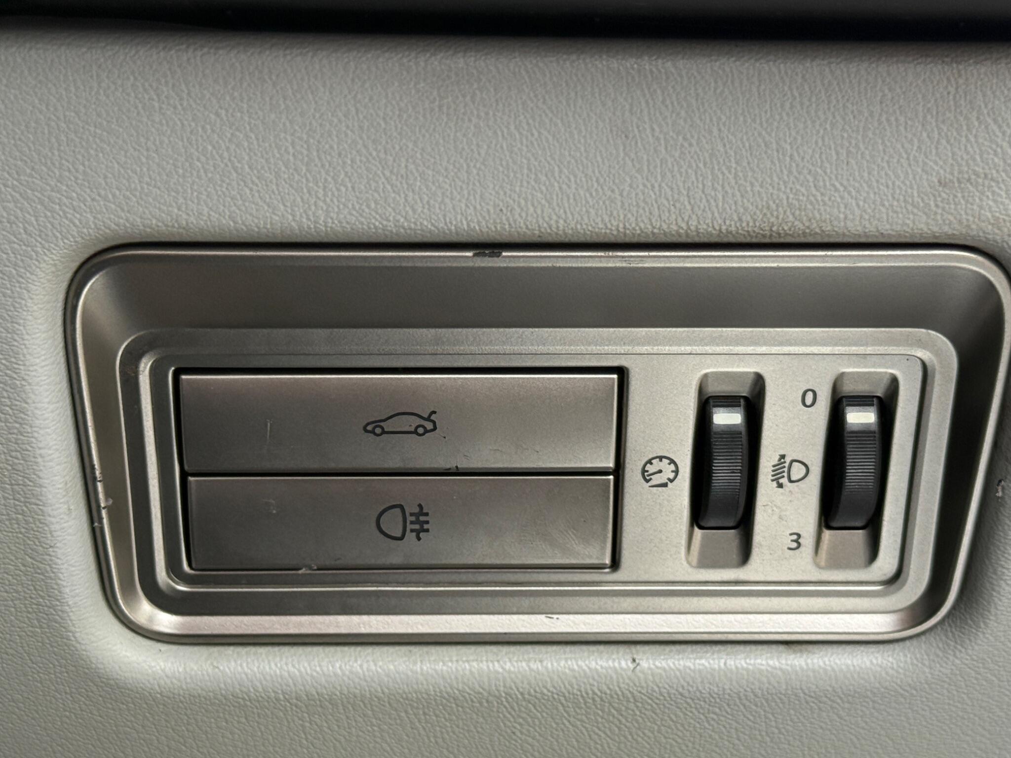 Jaguar XF - Image 64