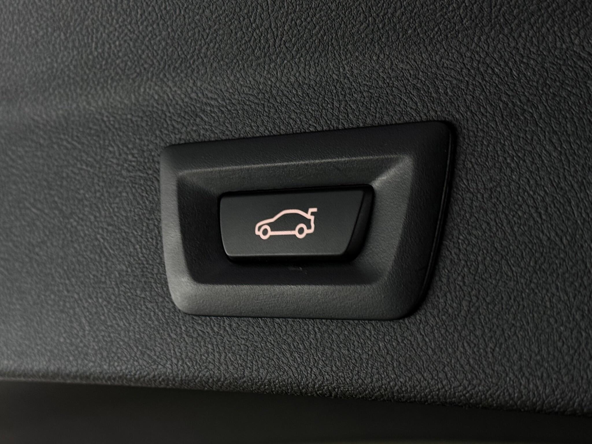 BMW X3 view 10
