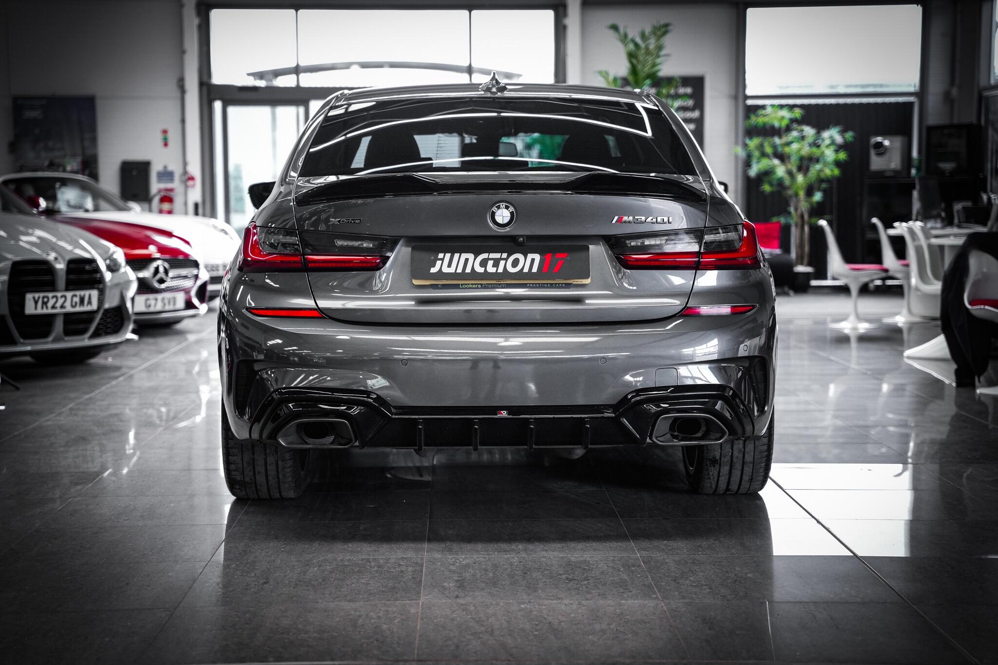 BMW 3 Series view 14
