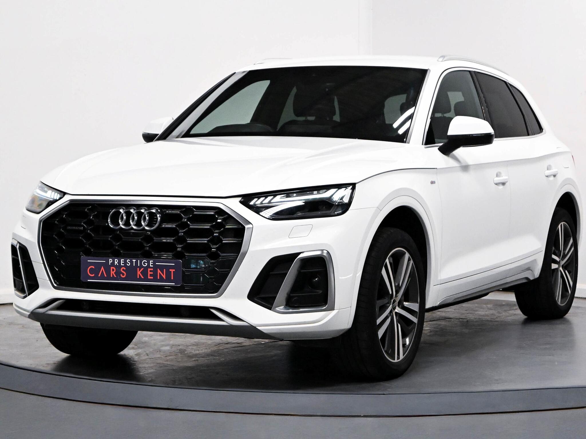 Audi Q5 view 6