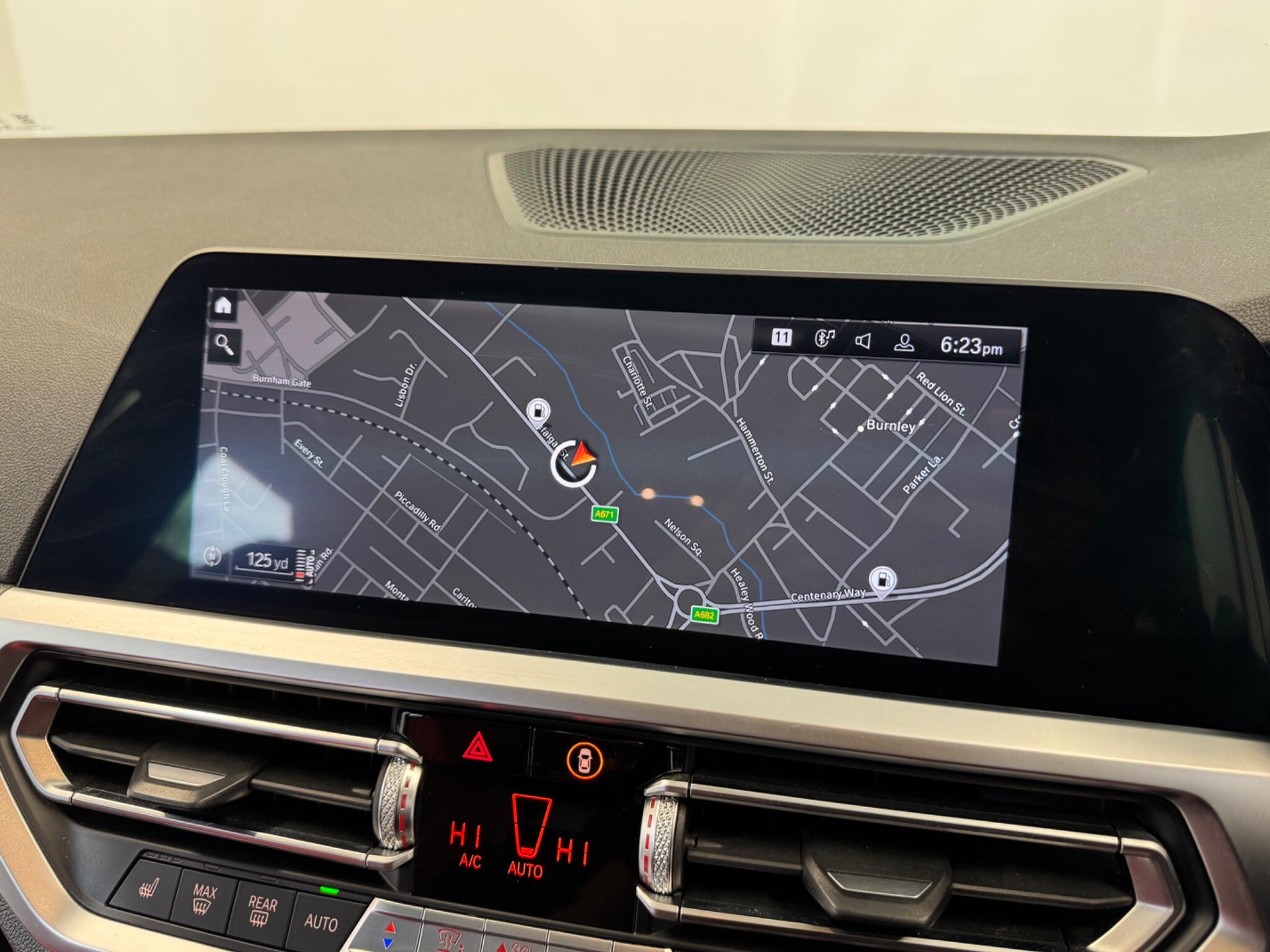 BMW 3 Series view 33