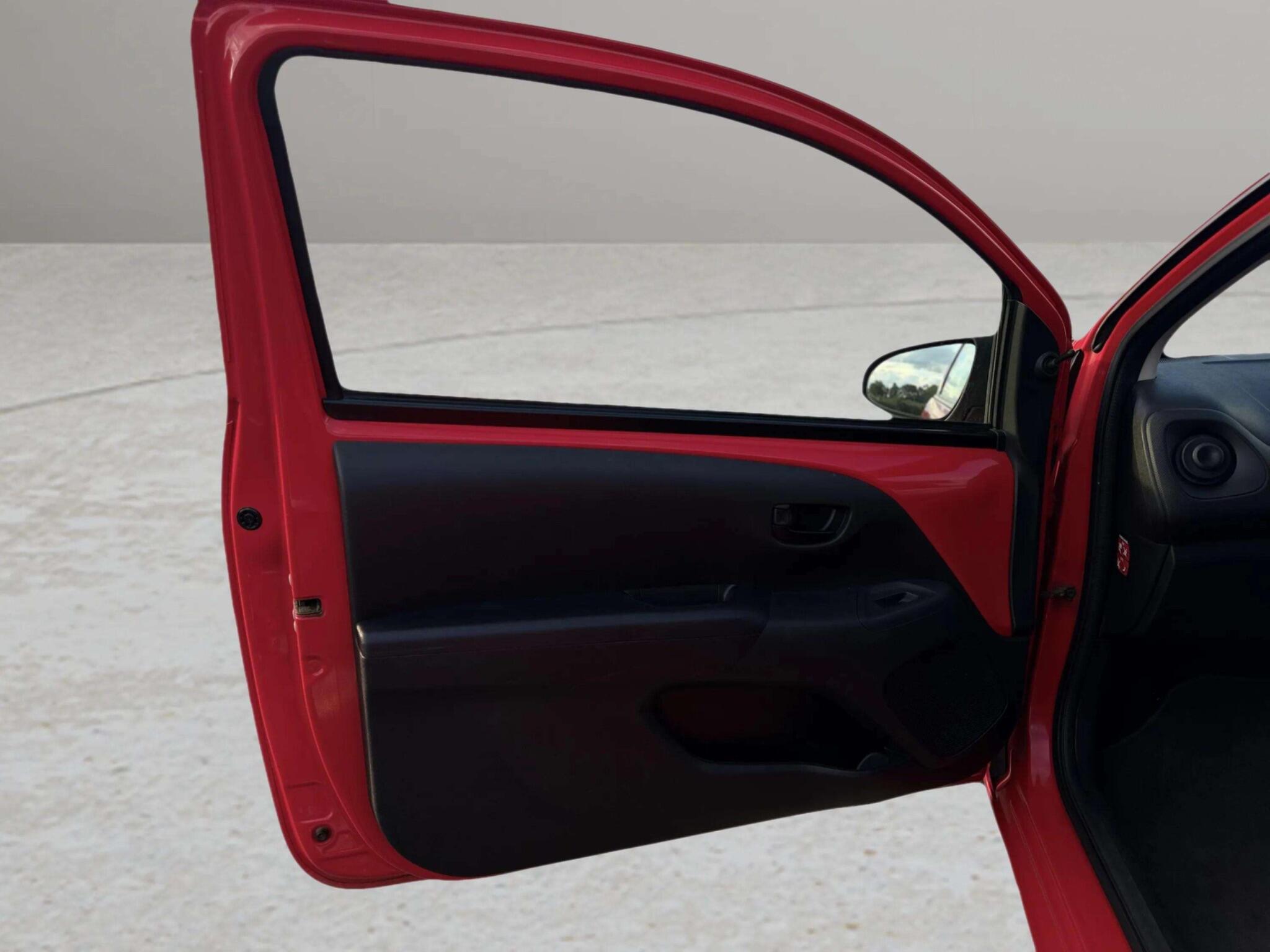 Toyota Aygo view 29