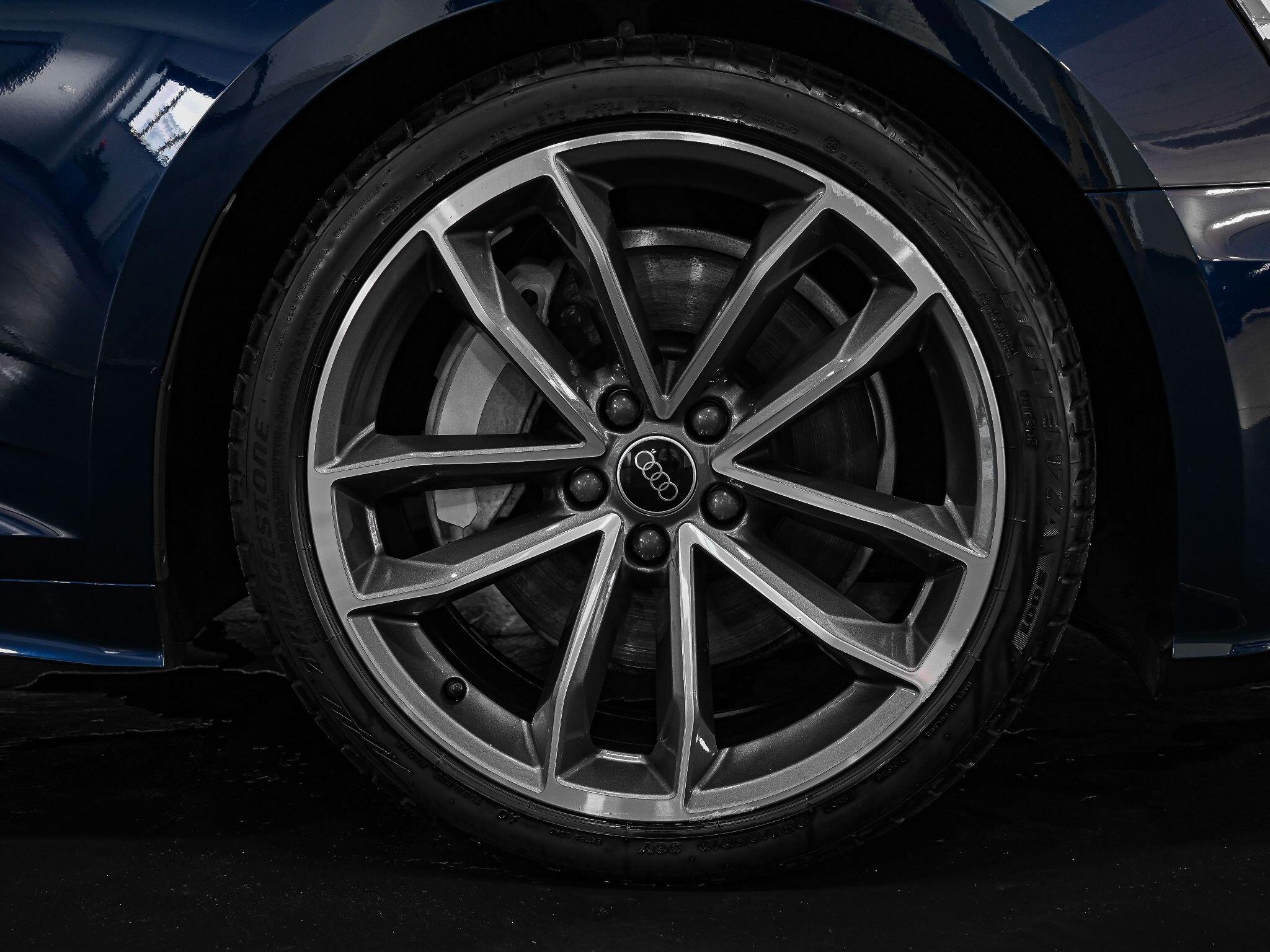 Audi A5 view 6