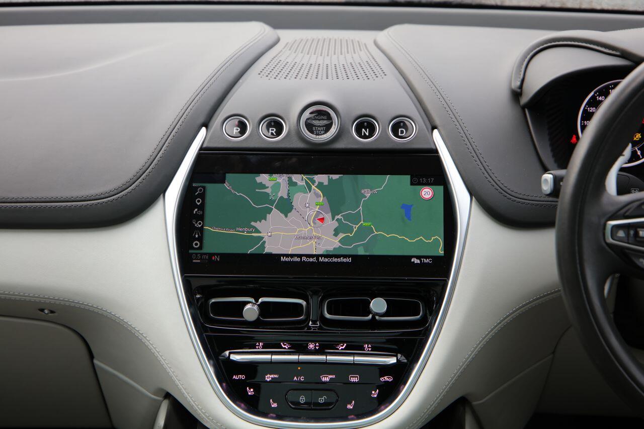 Aston Martin DBX view 29