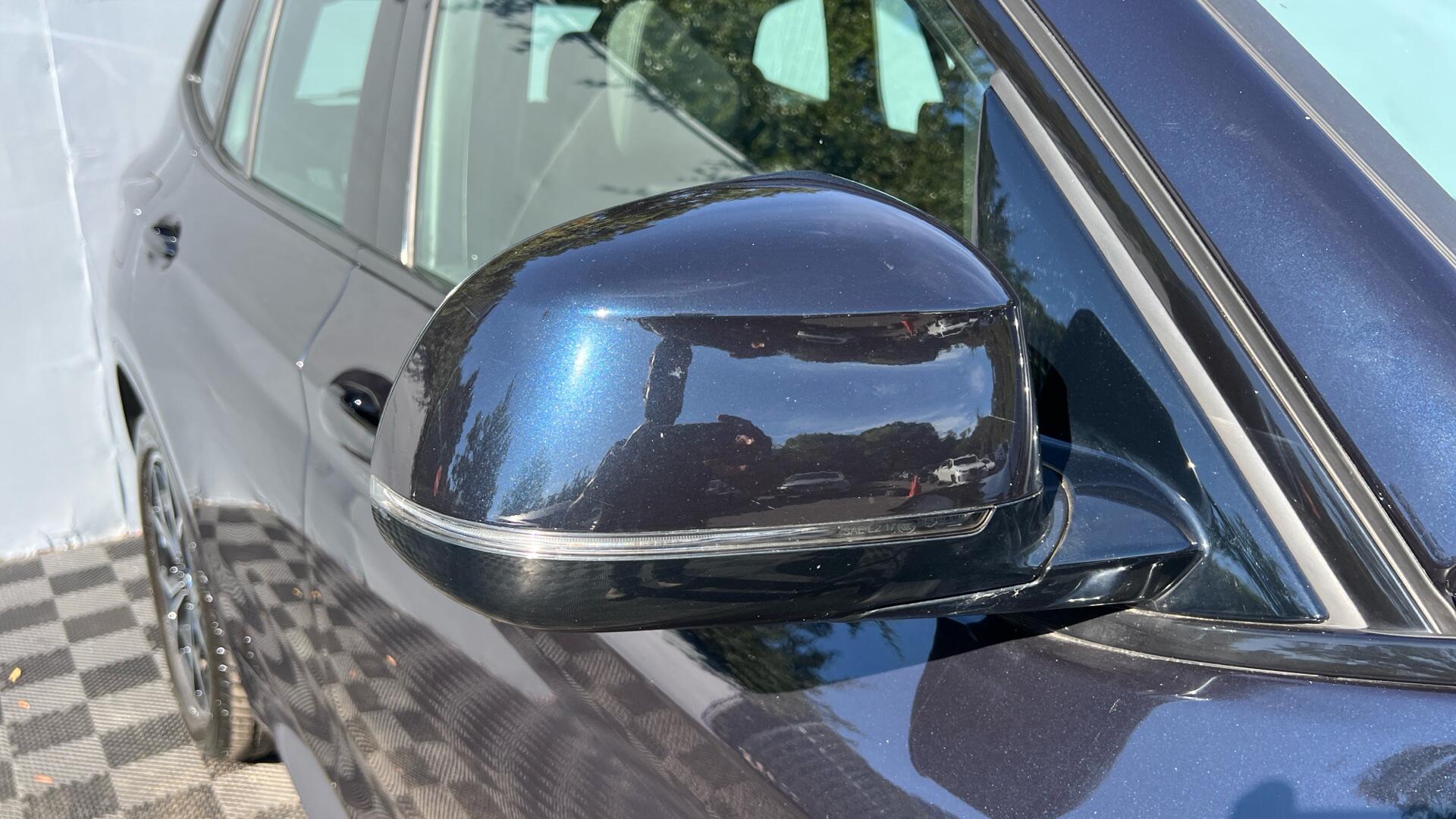 BMW X3 view 26