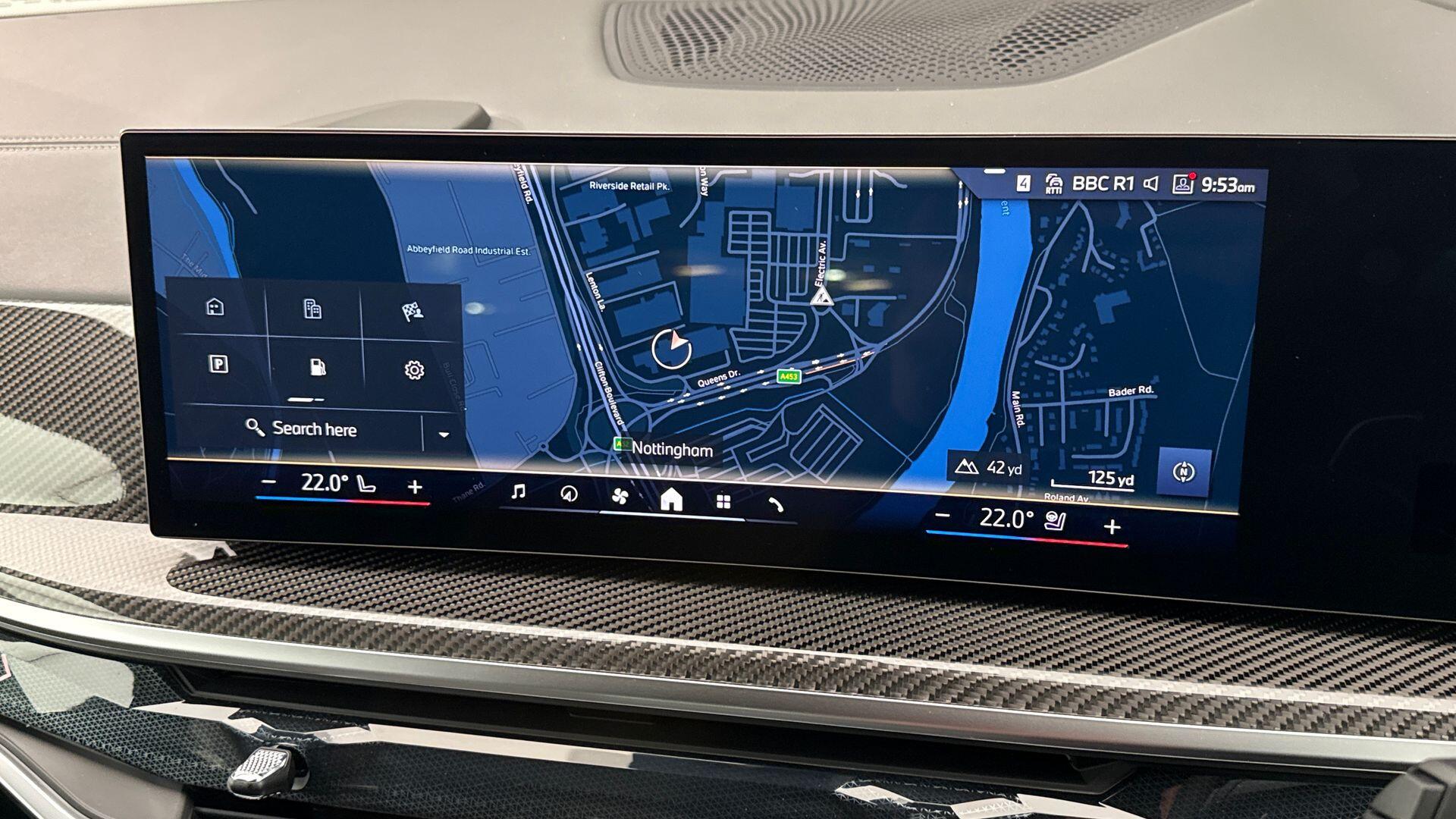 BMW X7 view 26