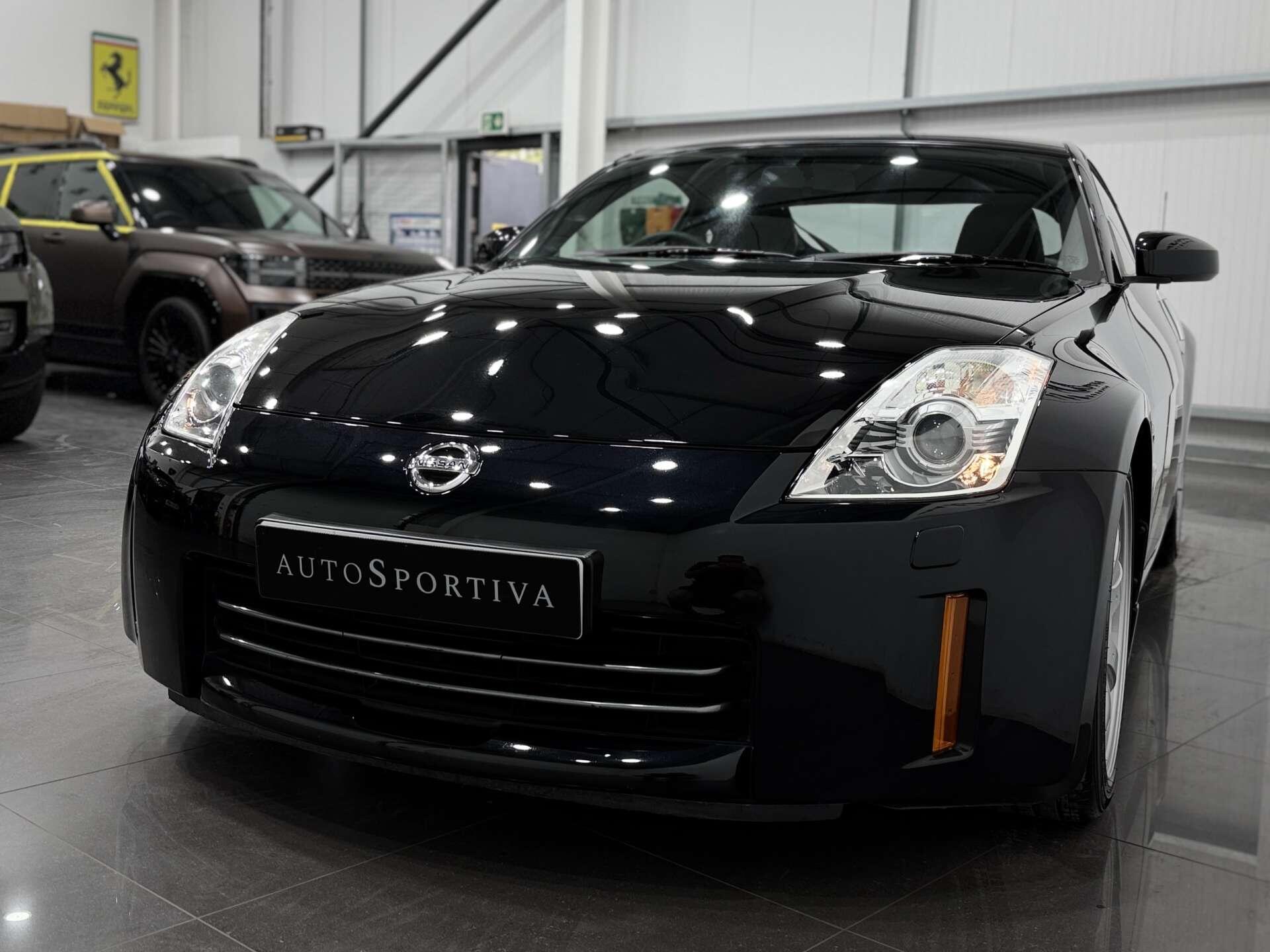 Nissan 350Z view 9