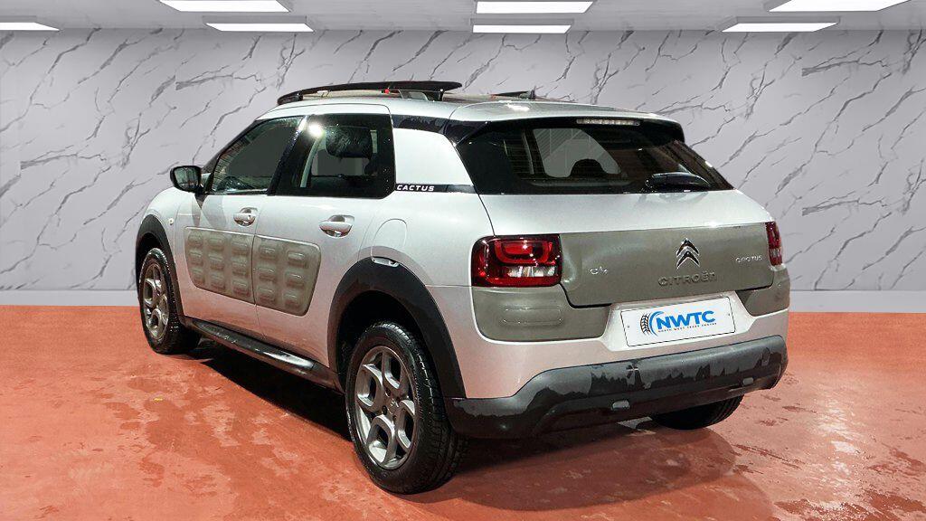 Citroen C4 Cactus view 4