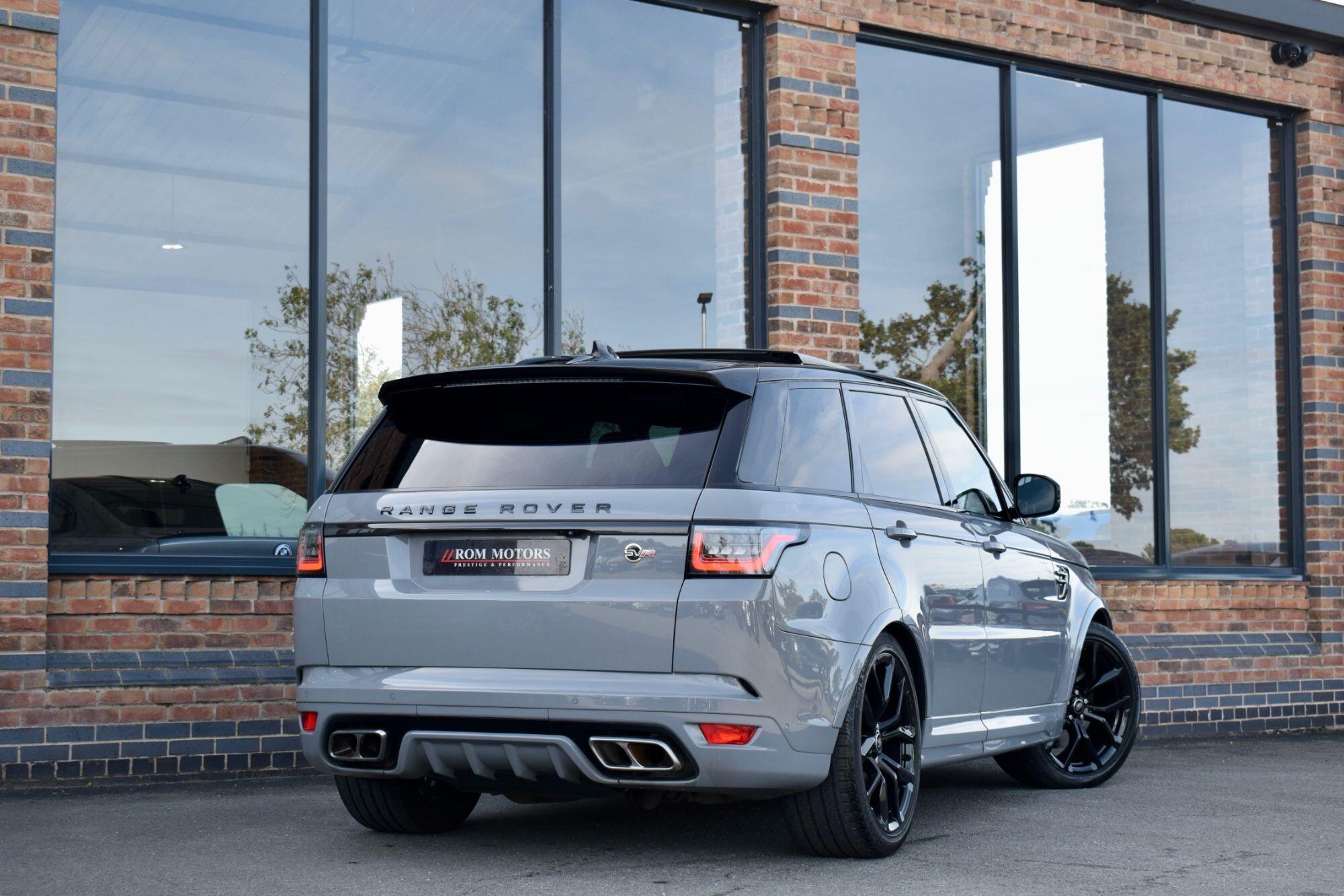 Land Rover Range Rover Sport view 2