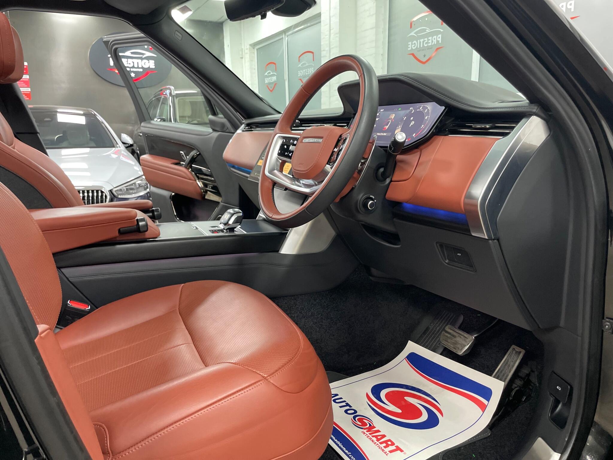 Land Rover Range Rover view 35