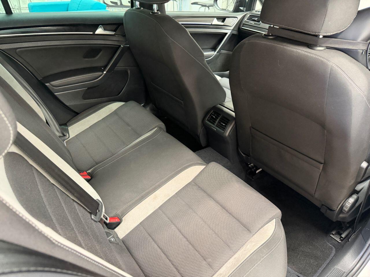Volkswagen Golf view 27