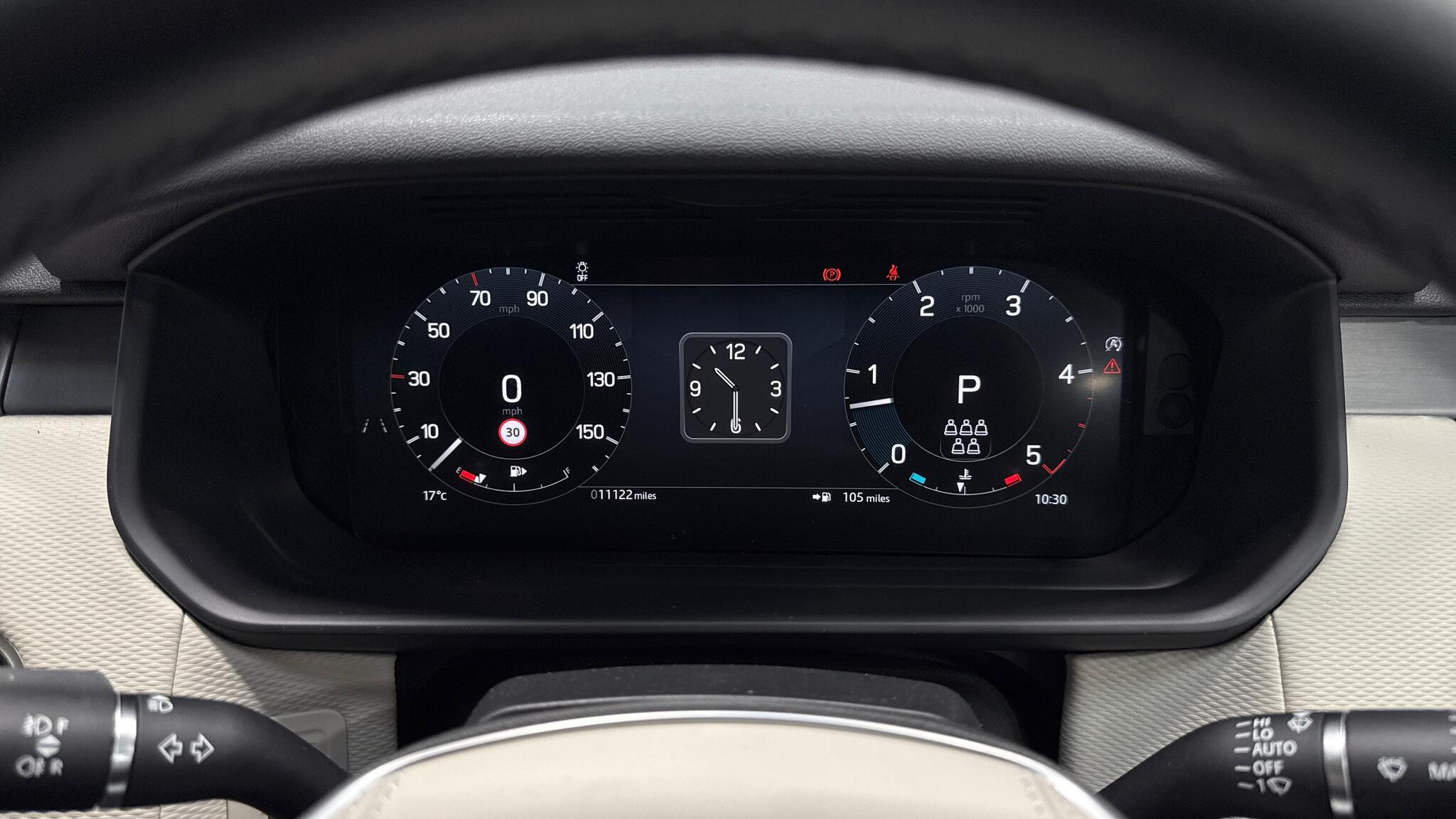 Land Rover Discovery view 16