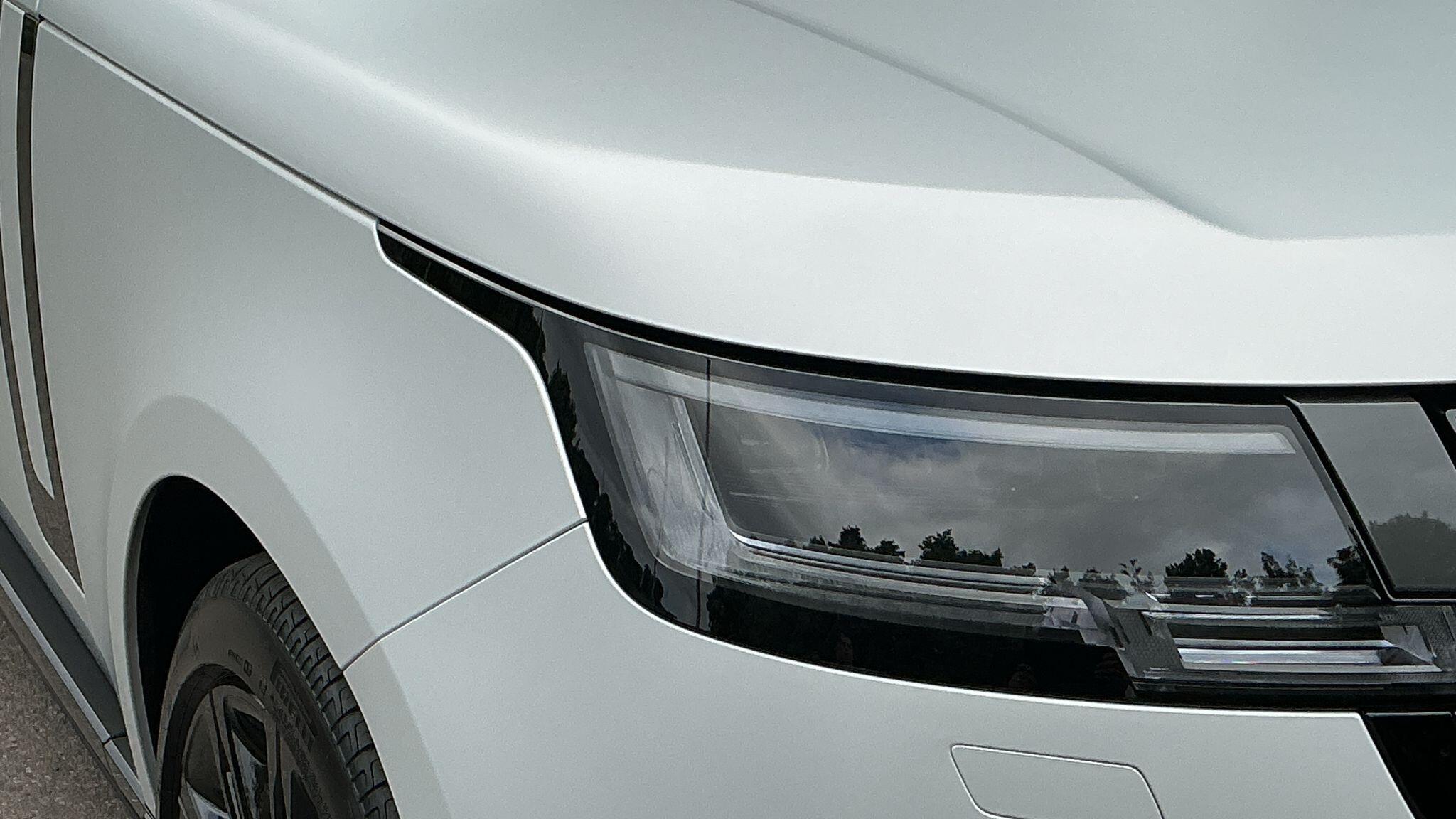 Land Rover Range Rover view 17