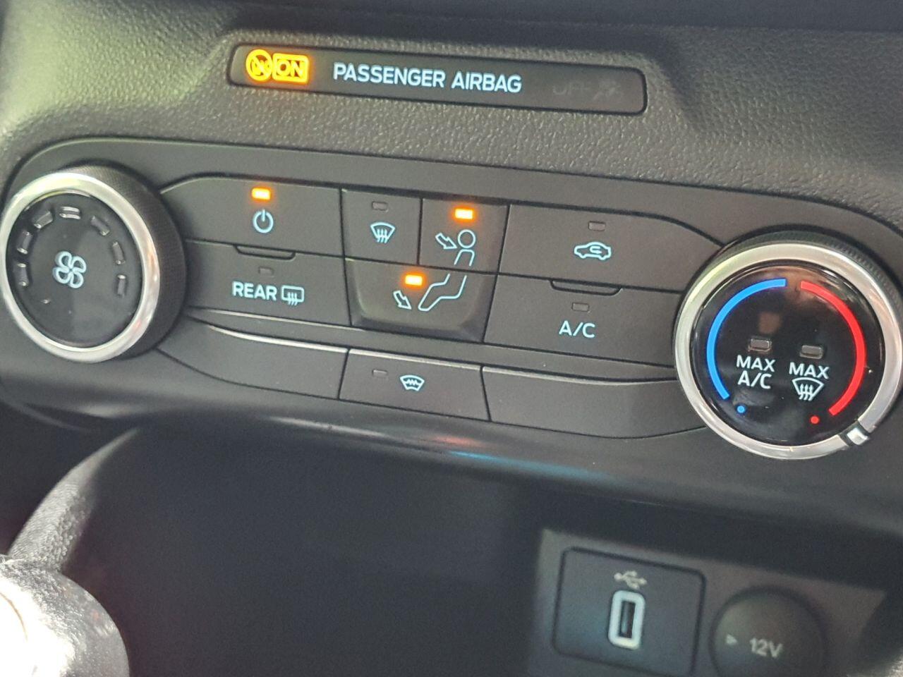 Ford Focus view 38