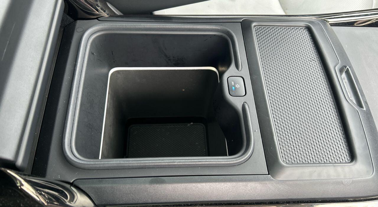 Land Rover Range Rover Sport view 10