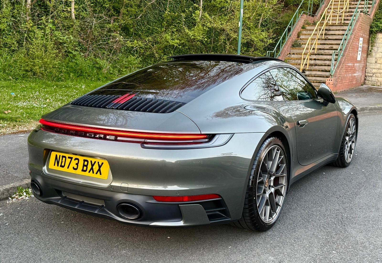 Porsche 911 view 74