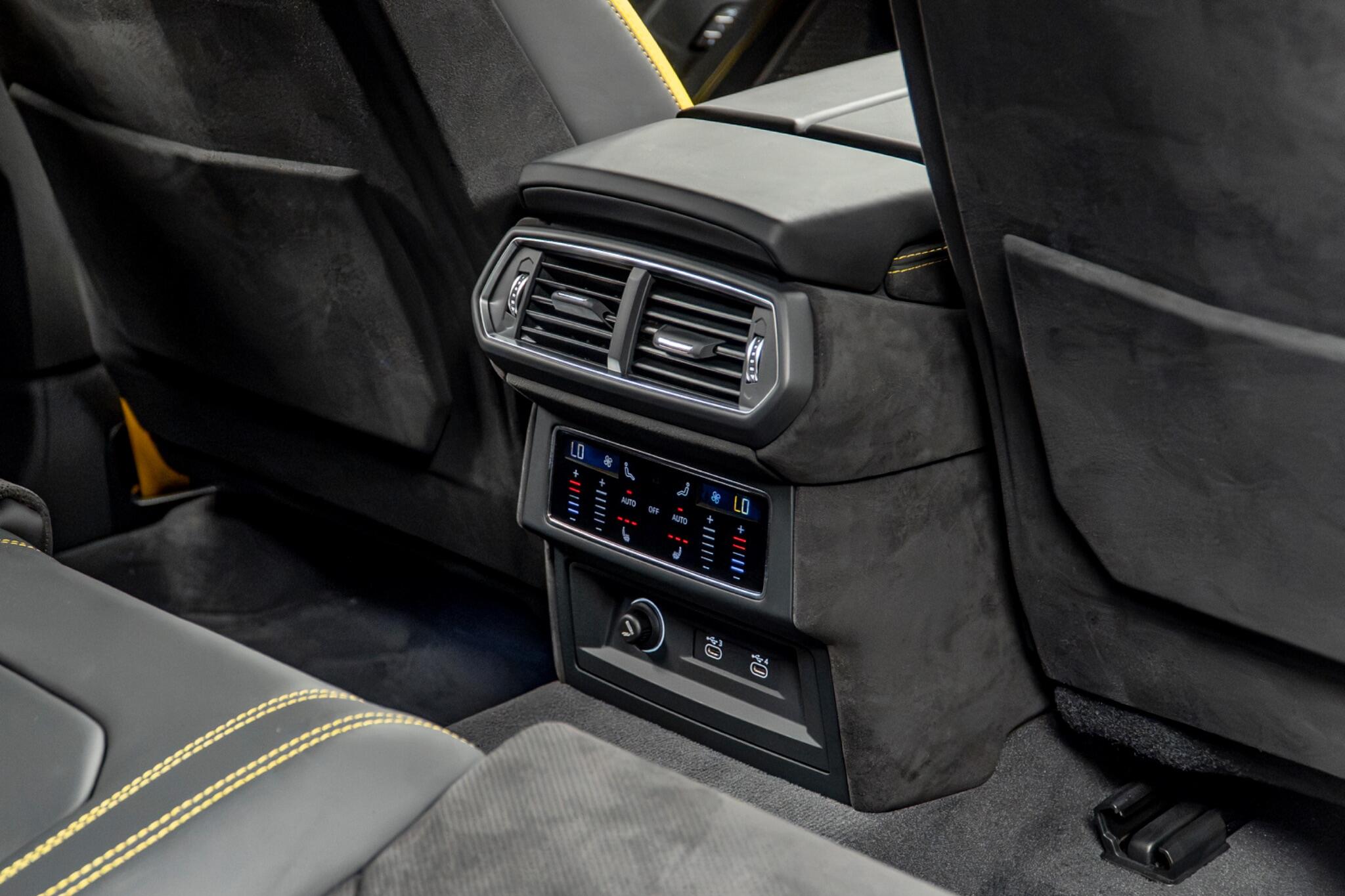 Lamborghini Urus view 48