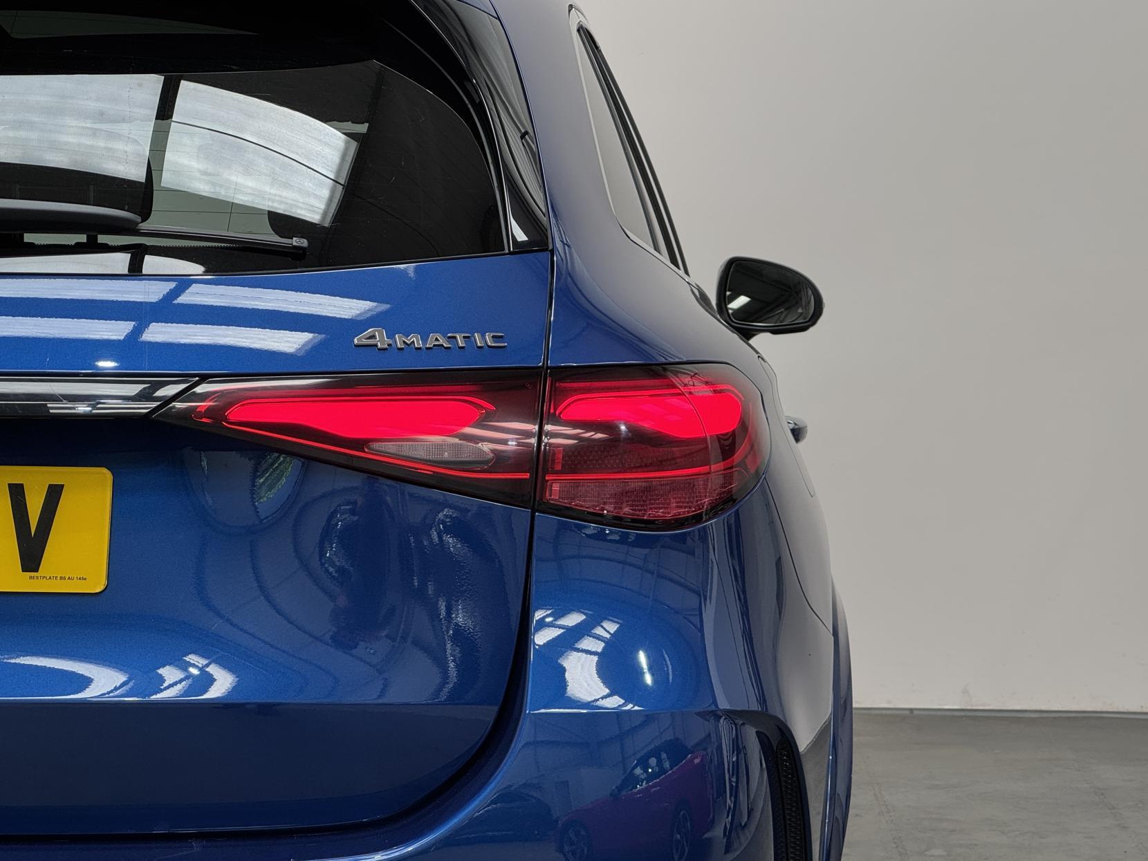 Mercedes-Benz GLC view 16