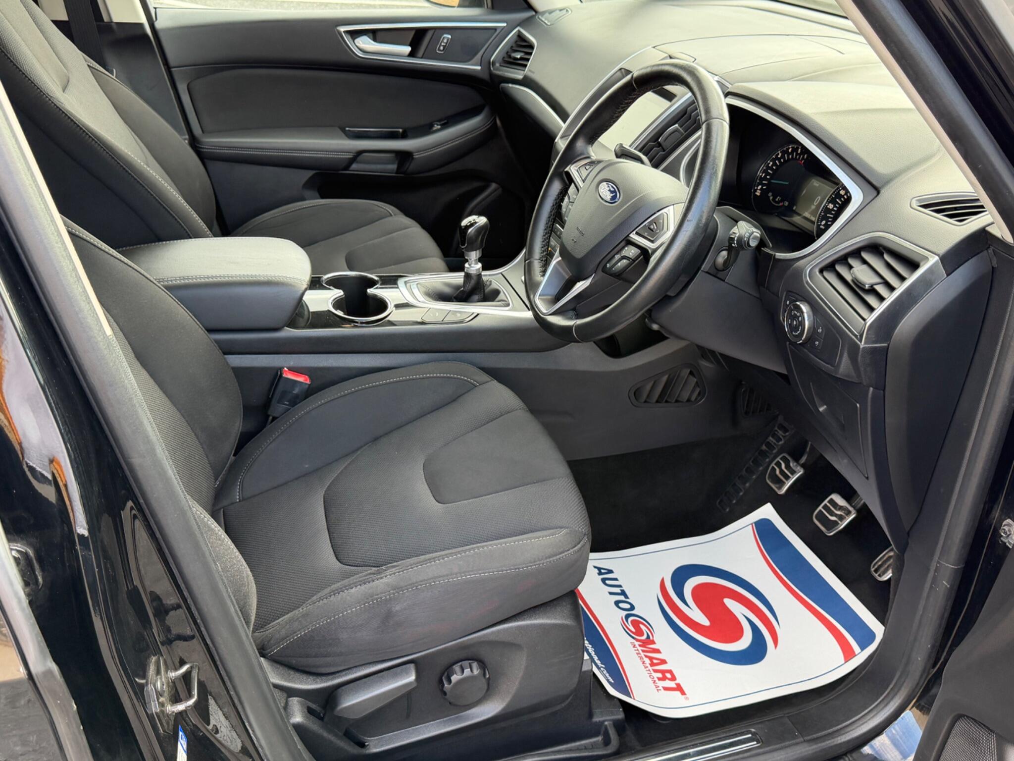 Ford S-Max view 17