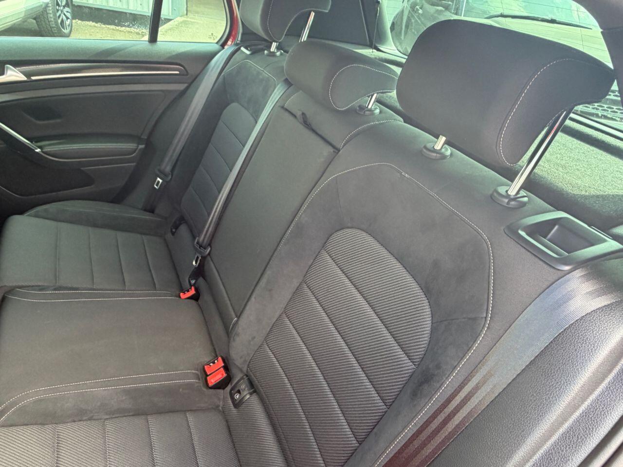 Volkswagen Golf view 9