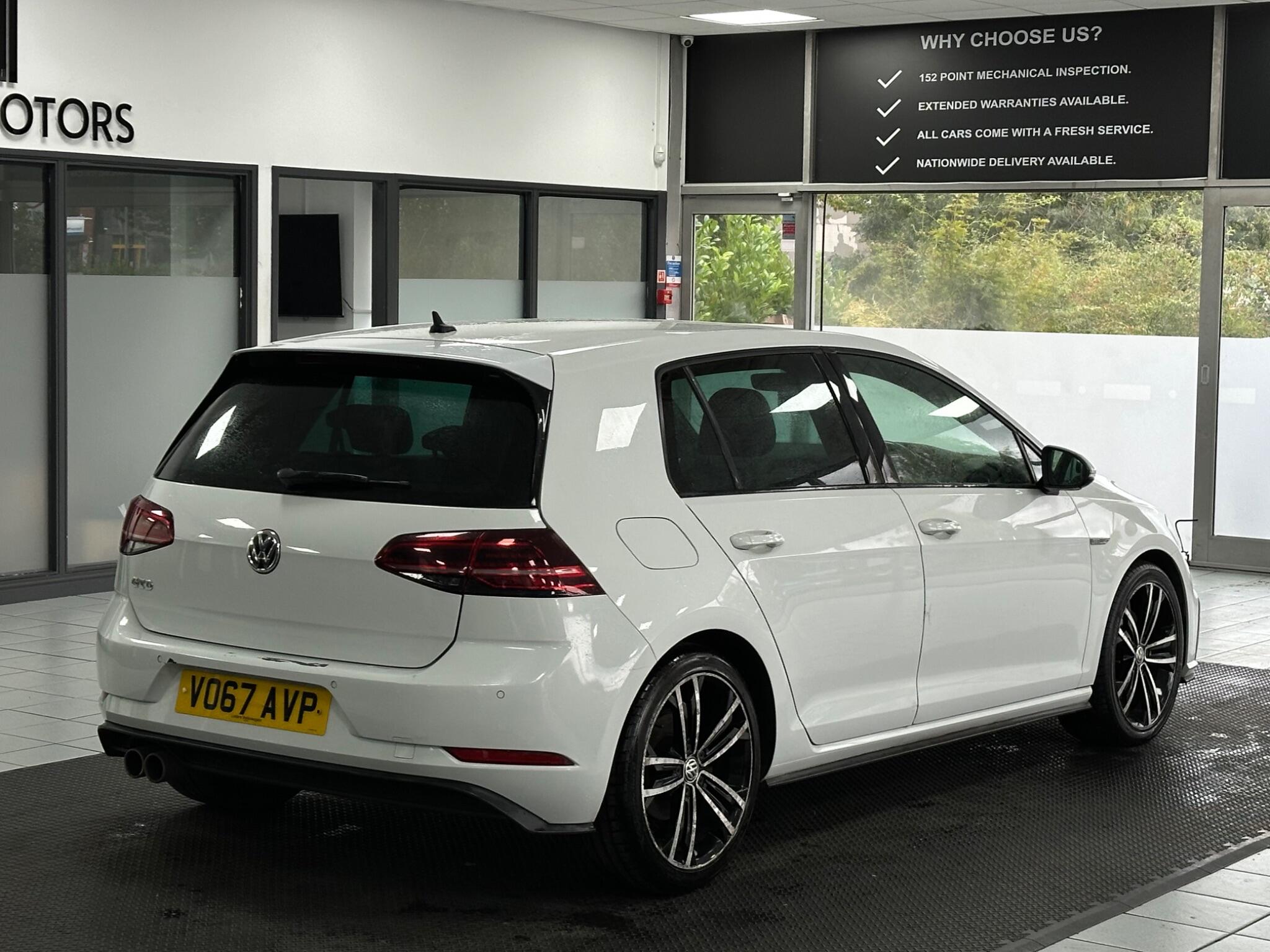 Volkswagen Golf view 13