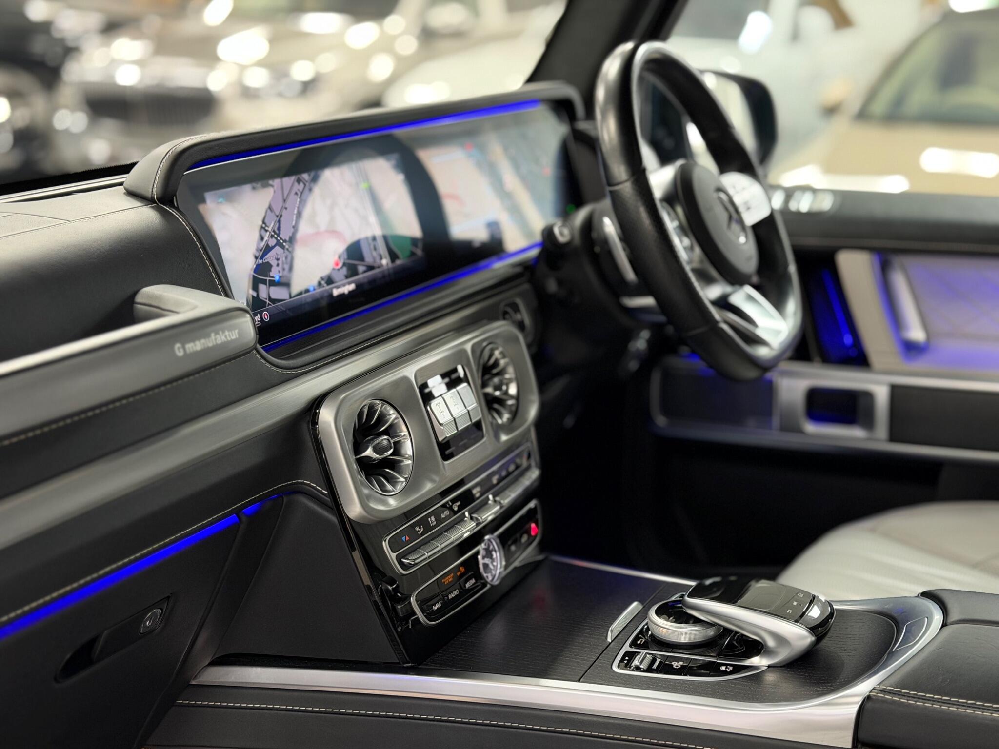 Mercedes-Benz G-Class view 47