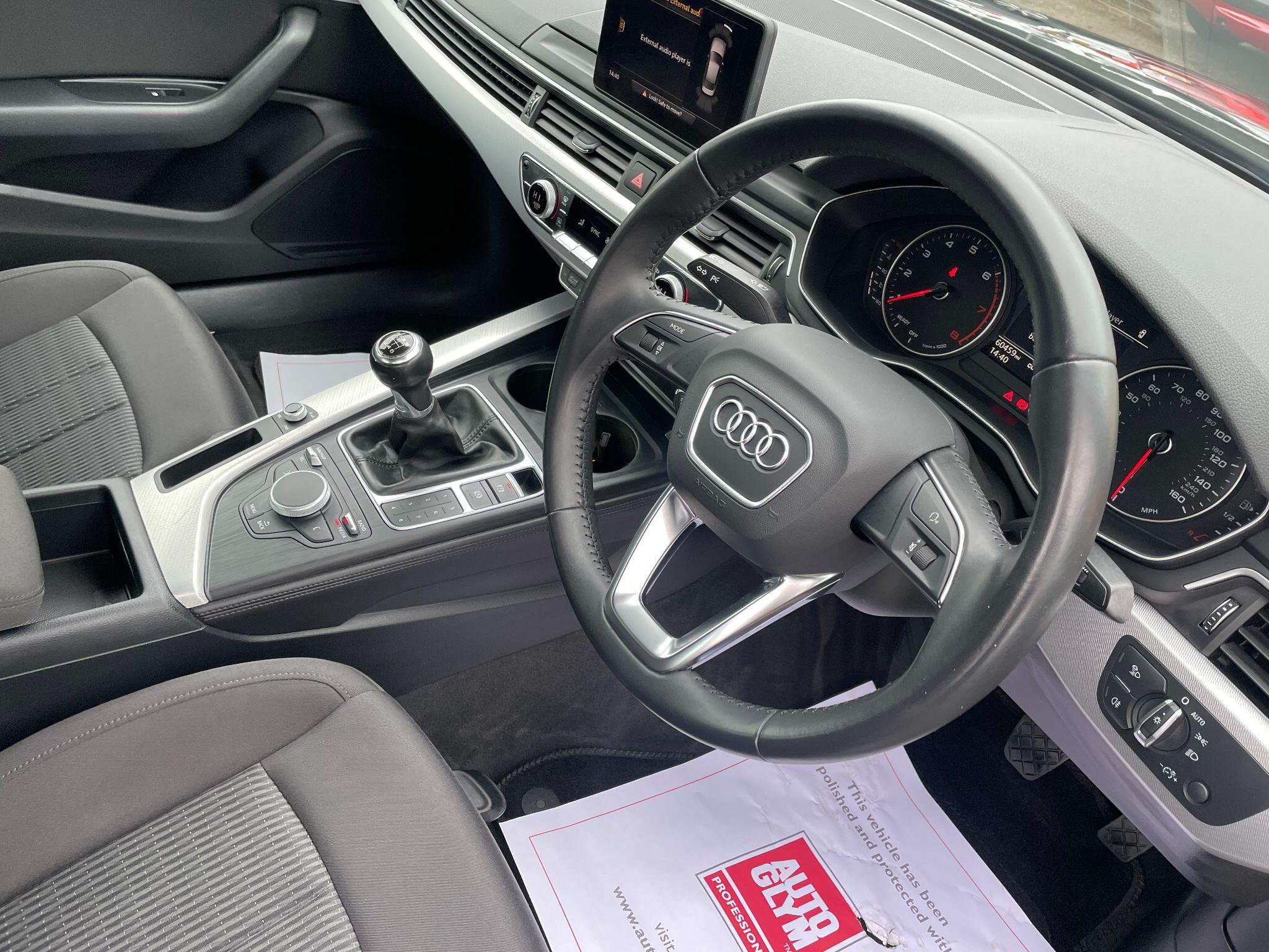 Audi A4 view 14