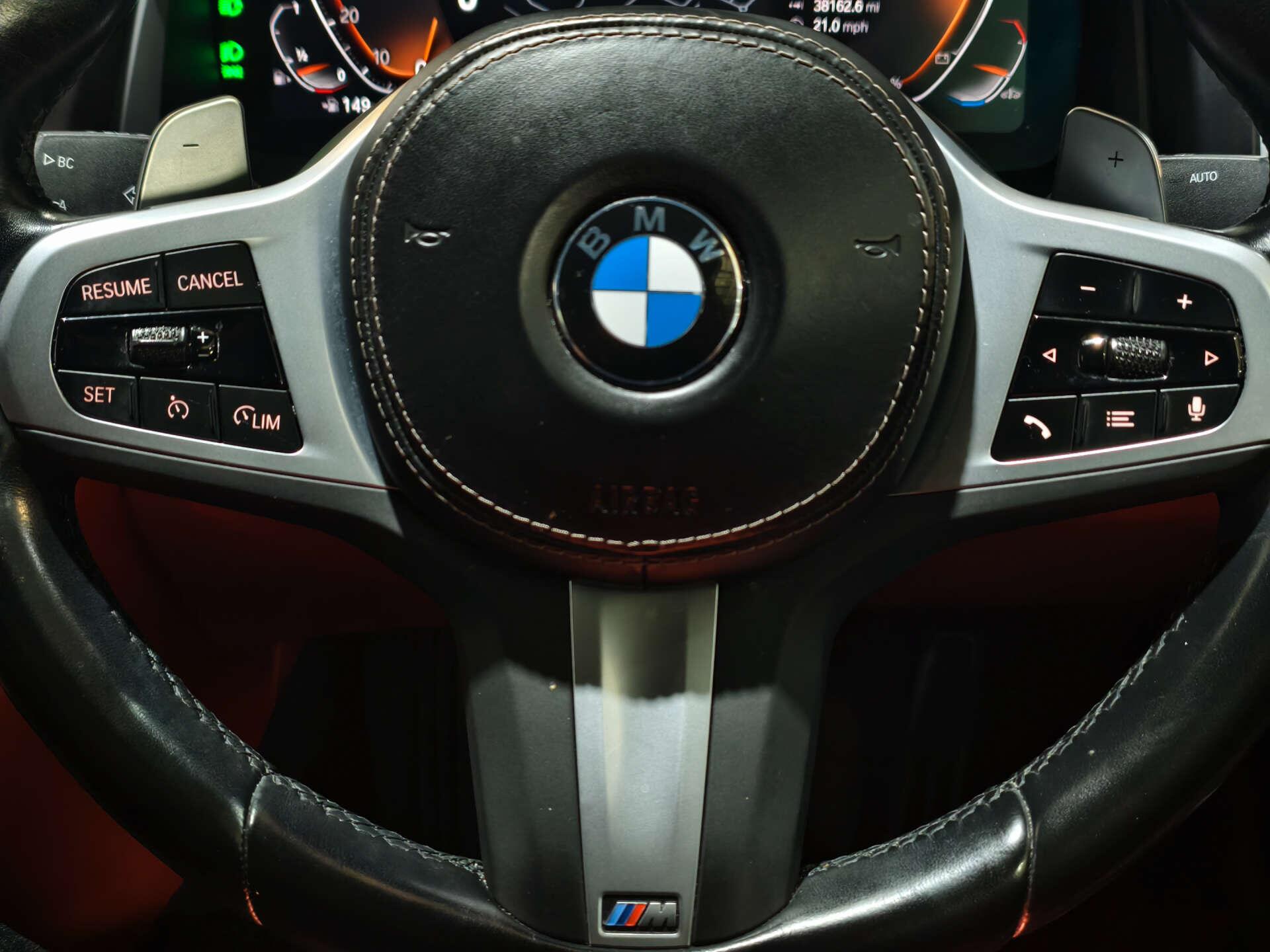 BMW 8 Series view 38