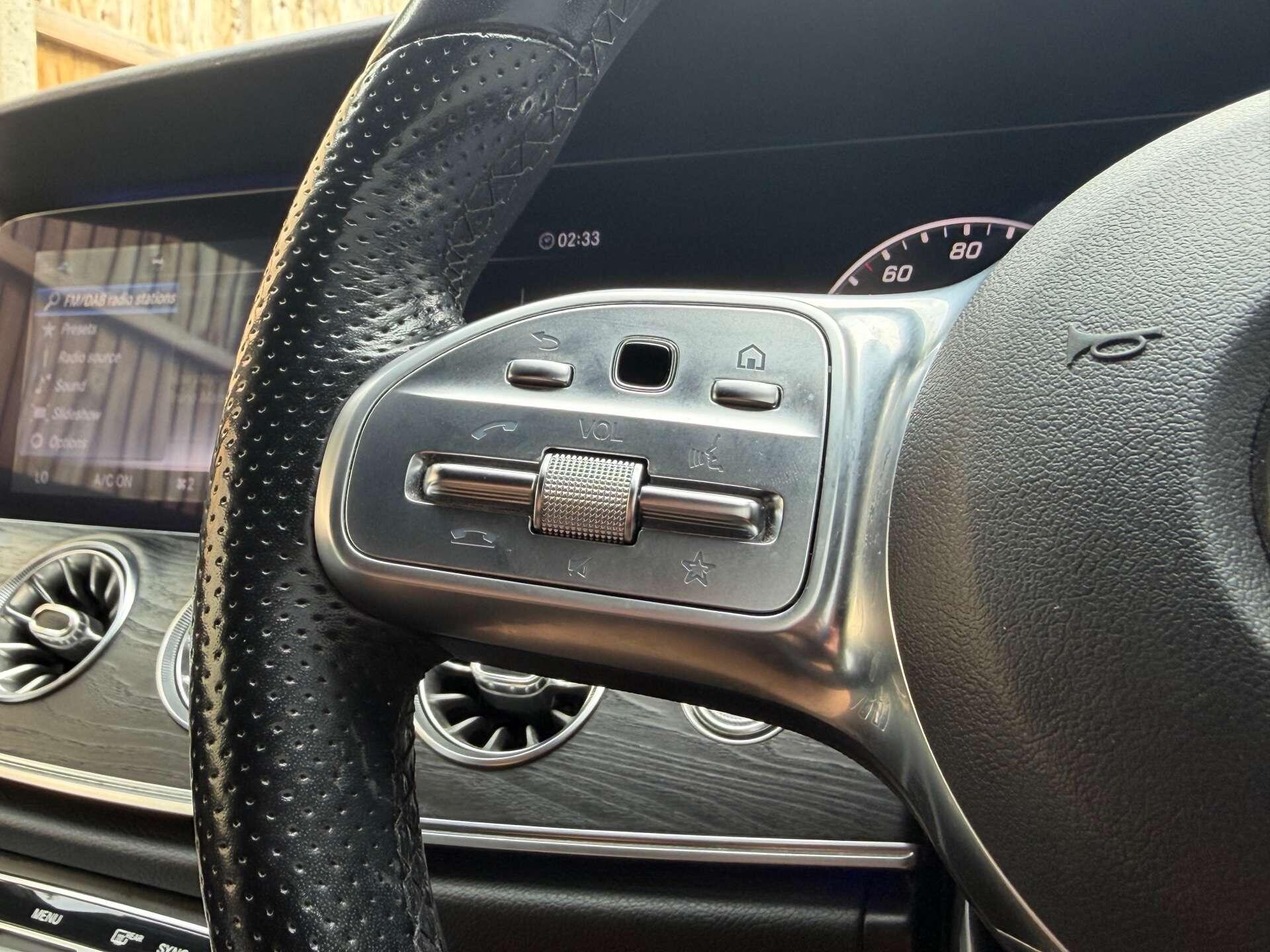 Mercedes-Benz E Class view 19