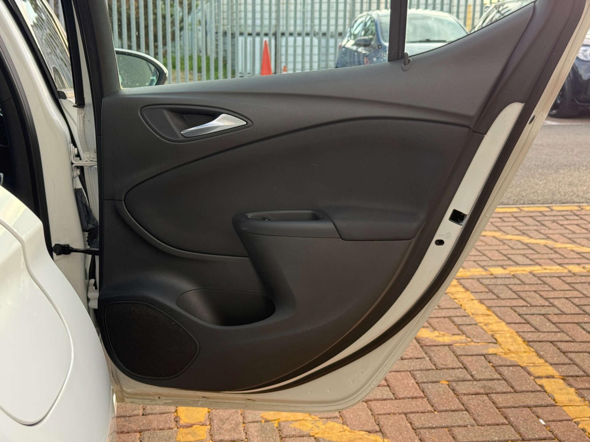 Vauxhall Astra view 23