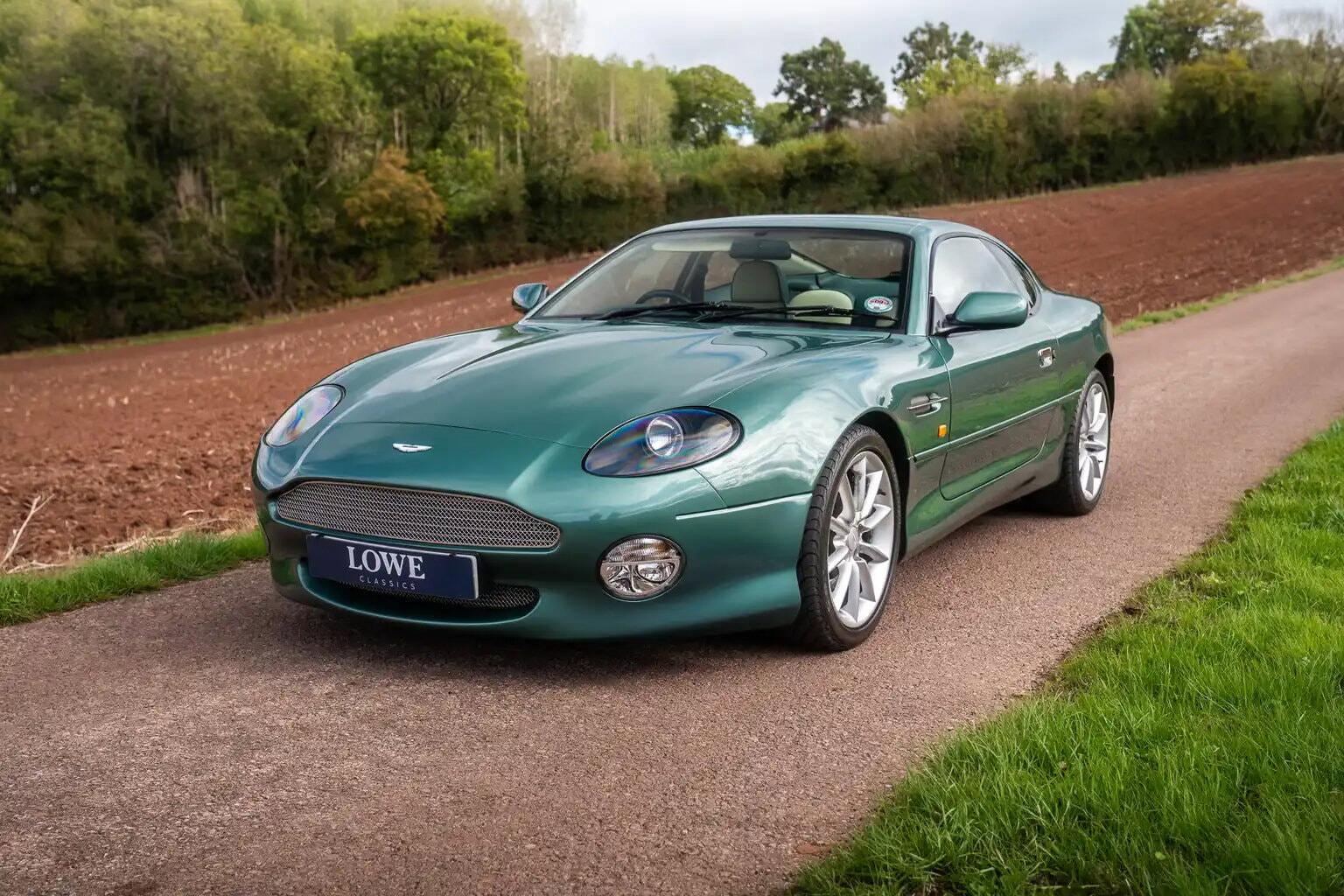 Aston Martin DB7 view 7