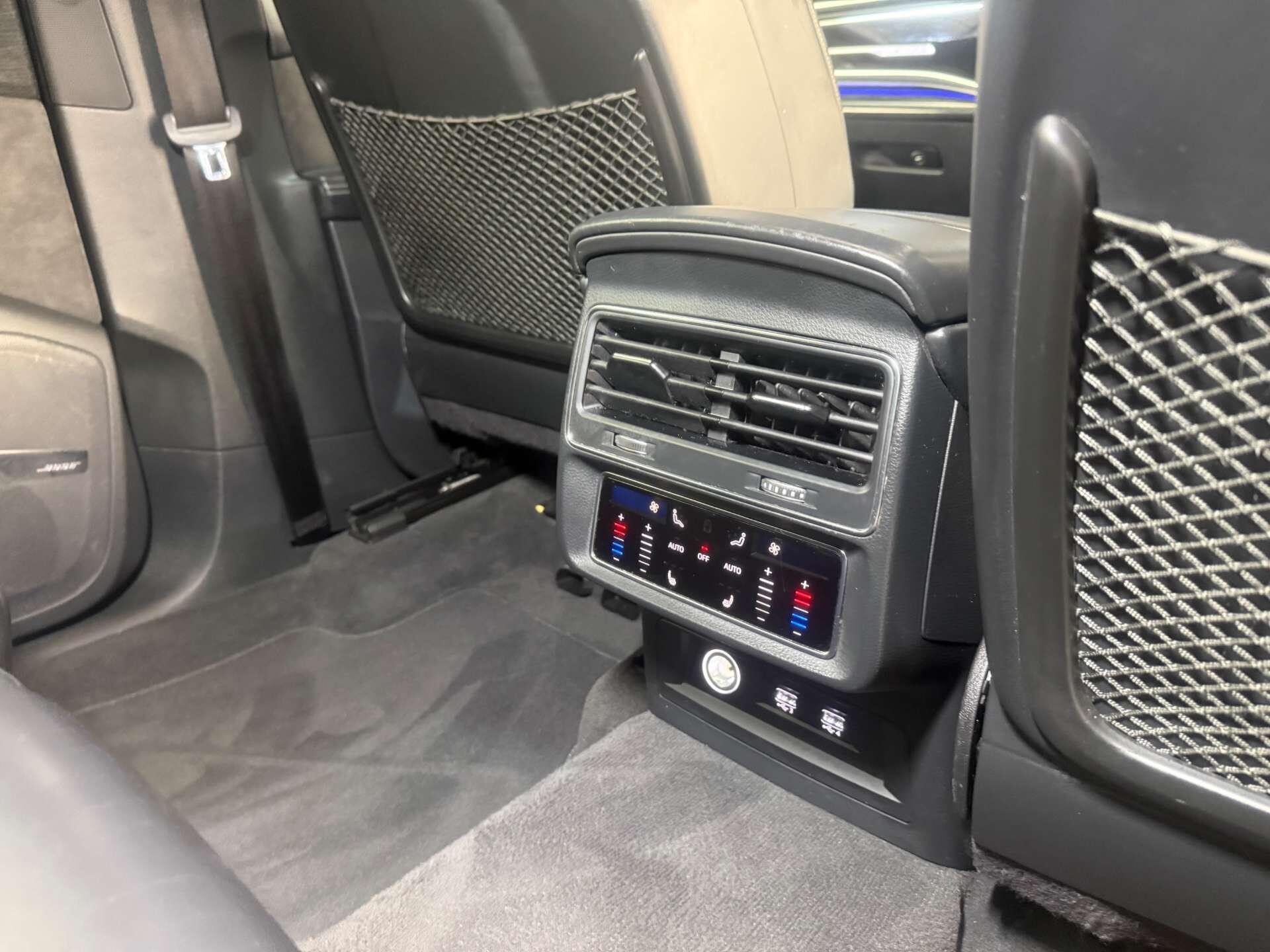 Audi SQ7 view 25