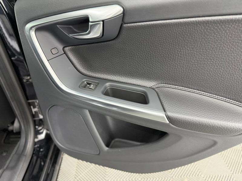 2011 Volvo S60 image 26