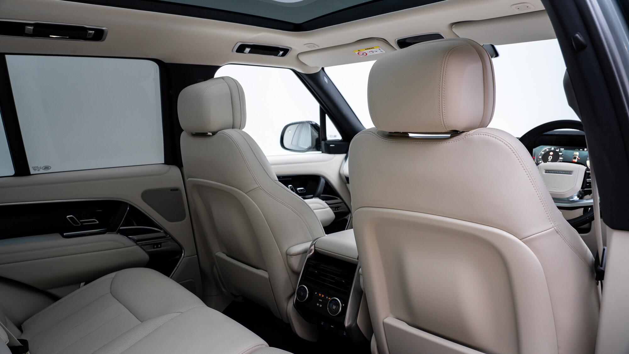 Land Rover Range Rover view 19