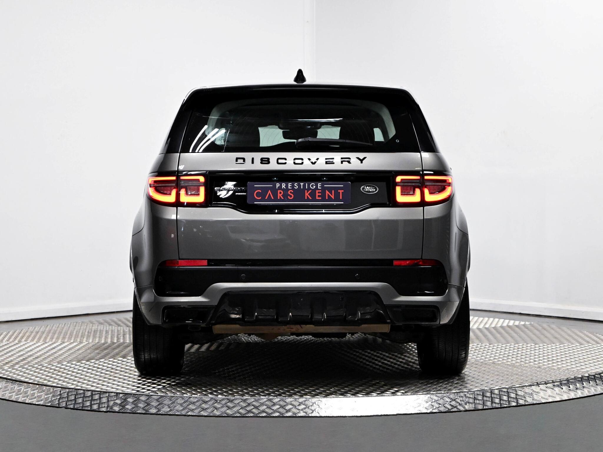 Land Rover Discovery Sport view 6