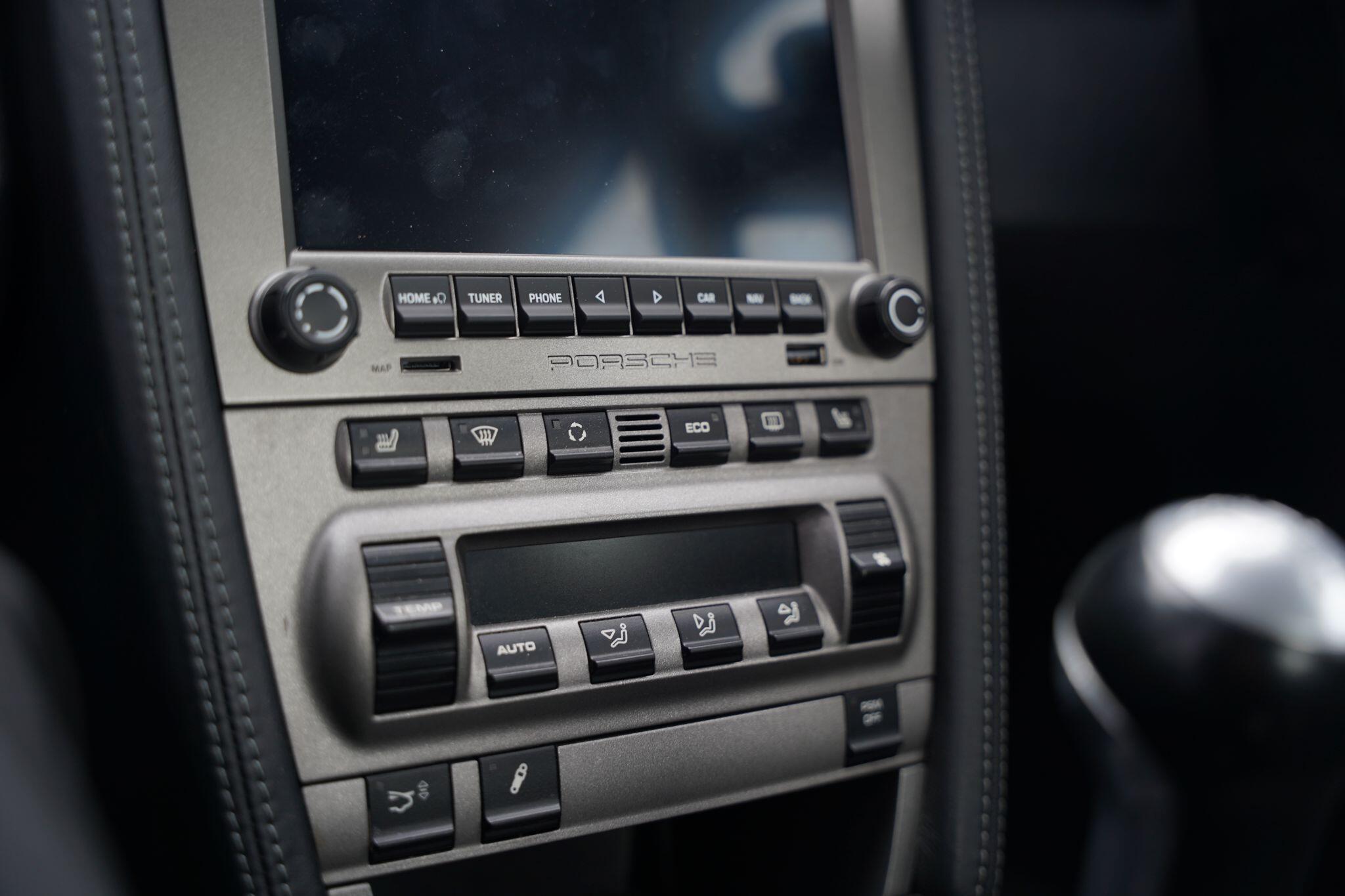 Porsche 911 view 87