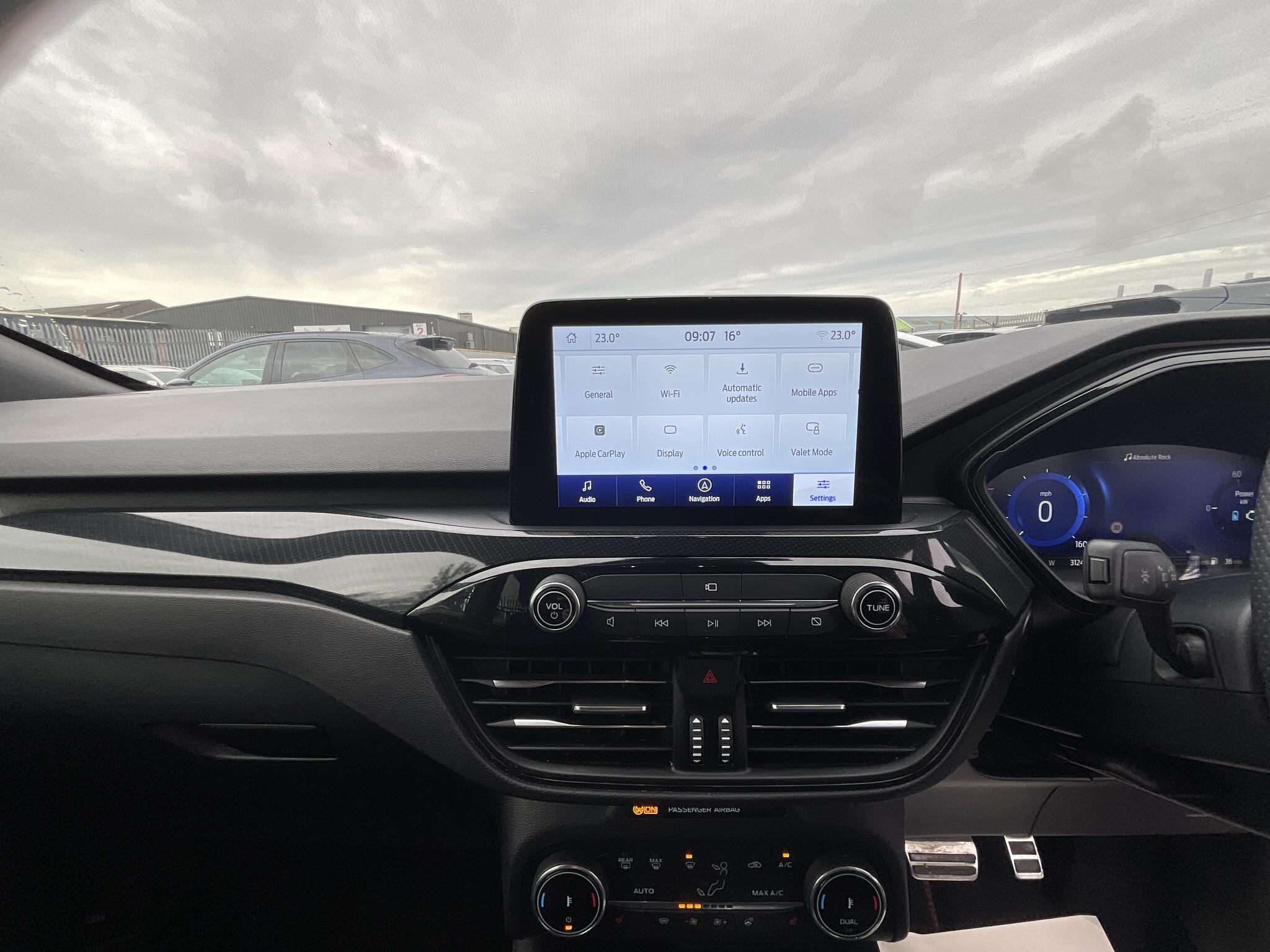 Ford Kuga view 31
