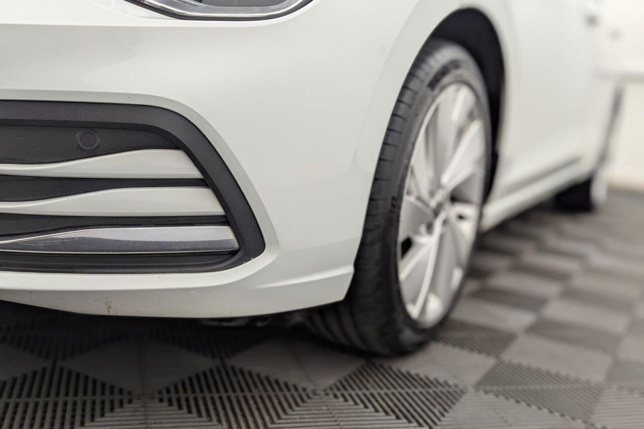Volkswagen Golf view 48