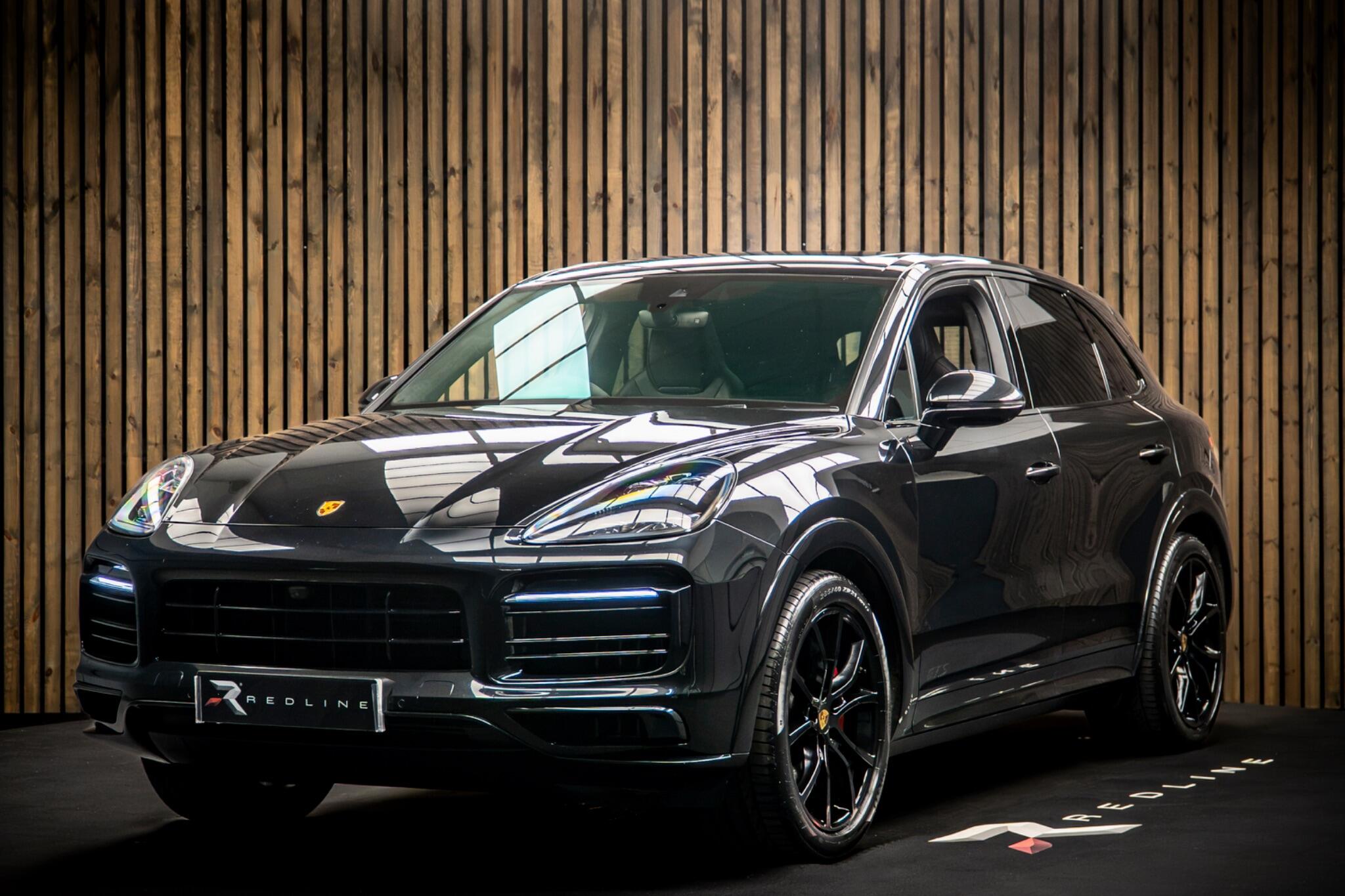 Porsche Cayenne view 8