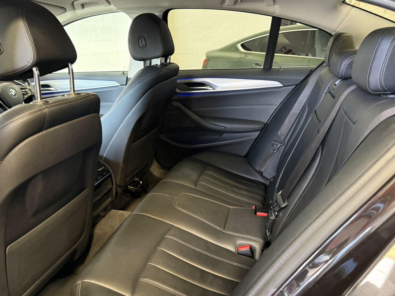 BMW 5 Series view 56