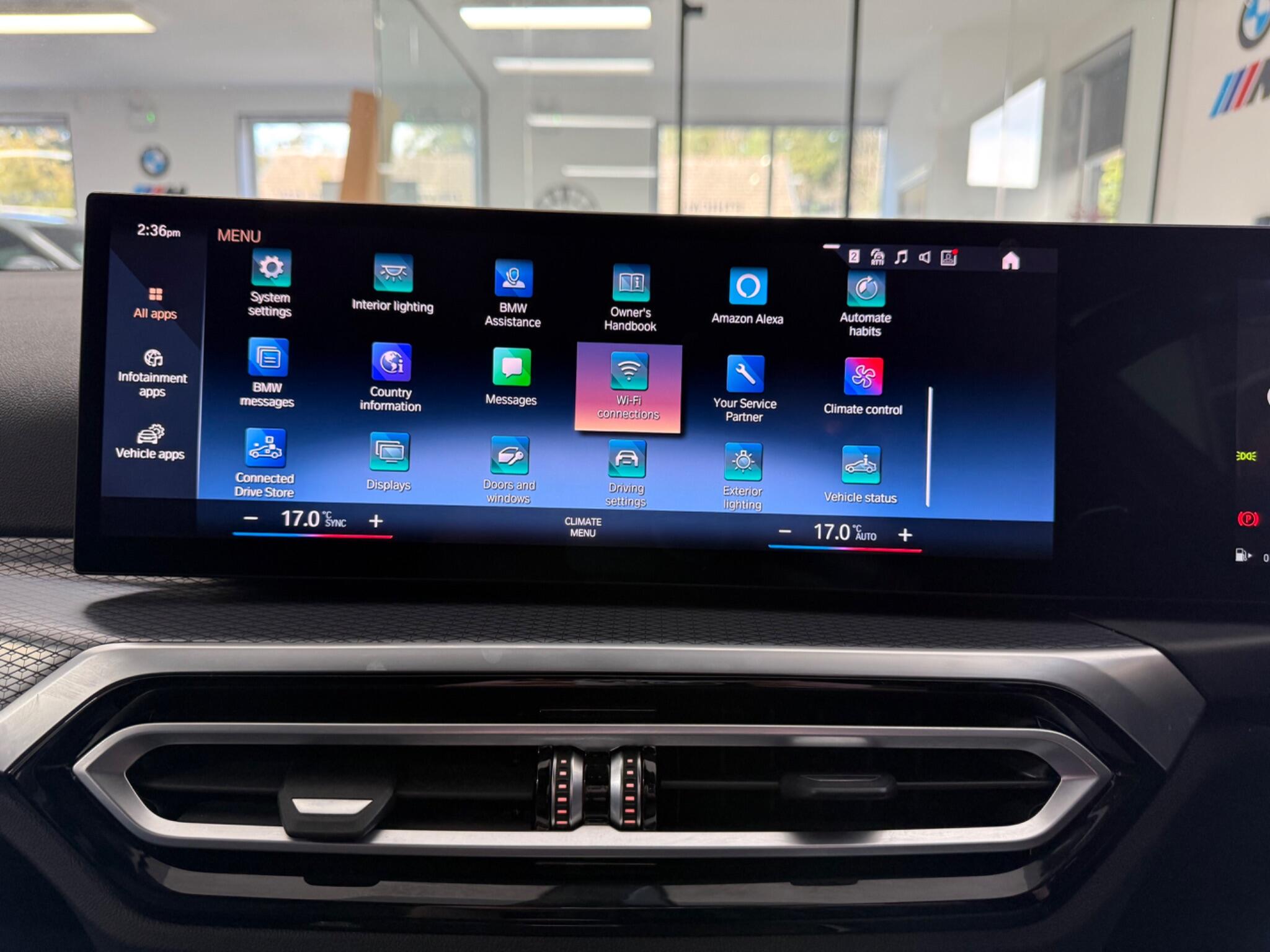 BMW 3 Series view 12