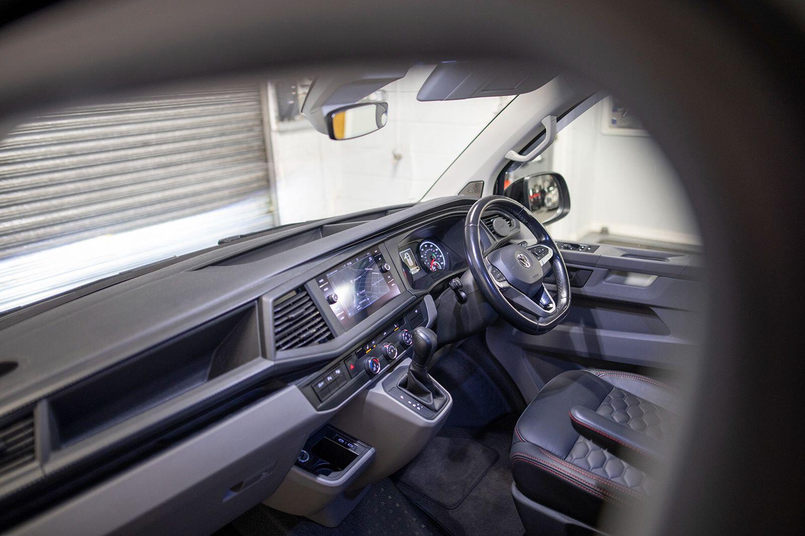 Volkswagen Transporter view 55