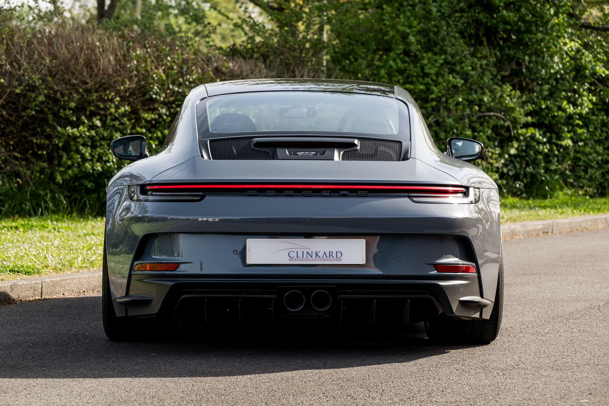 Porsche 911 view 6